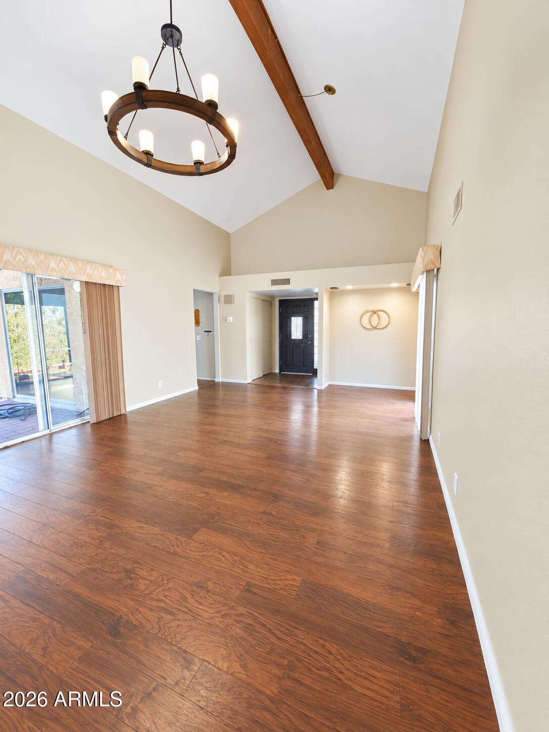 2909 W ALTADENA Avenue
