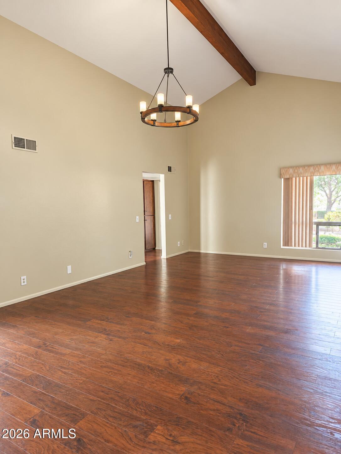 2909 W ALTADENA Avenue