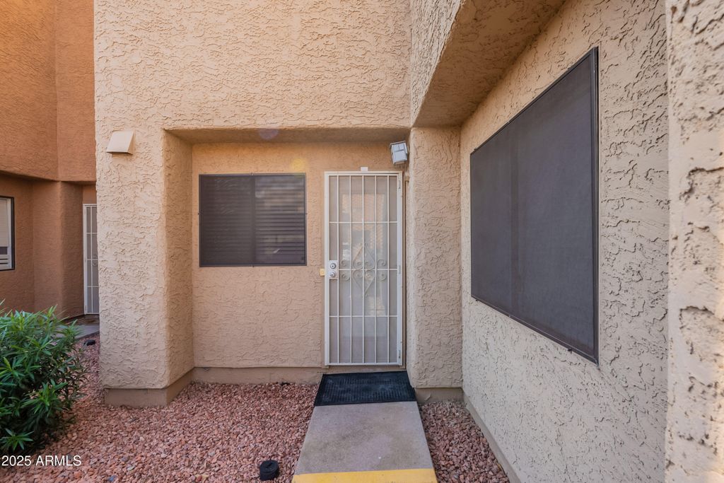 Photo of 11640 N 51st Avenue #108, Glendale, AZ 85304 (MLS # 6976464)