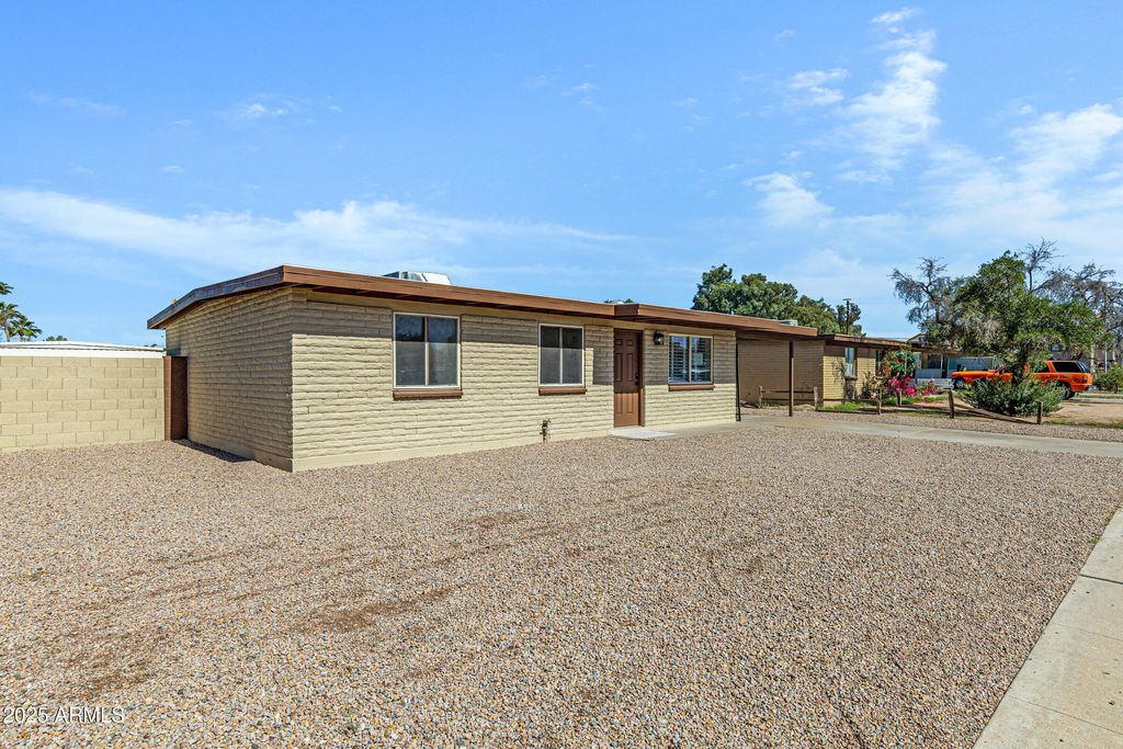 Photo of 414 E Cholla Street, Casa Grande, AZ 85122 (MLS # 6934382)