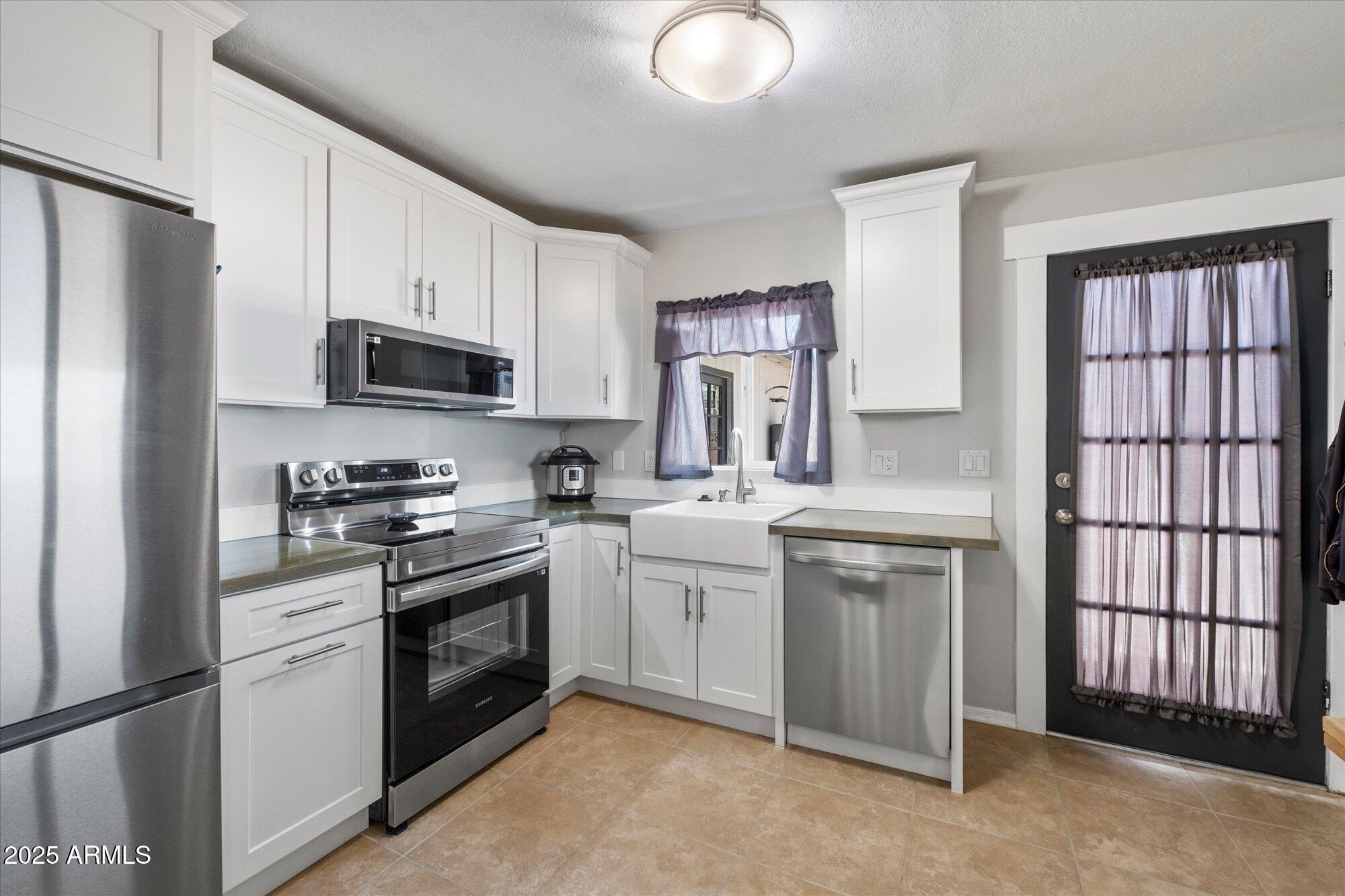 Phoenix, Arizona 85008, United States, ,Residential,Active,125552