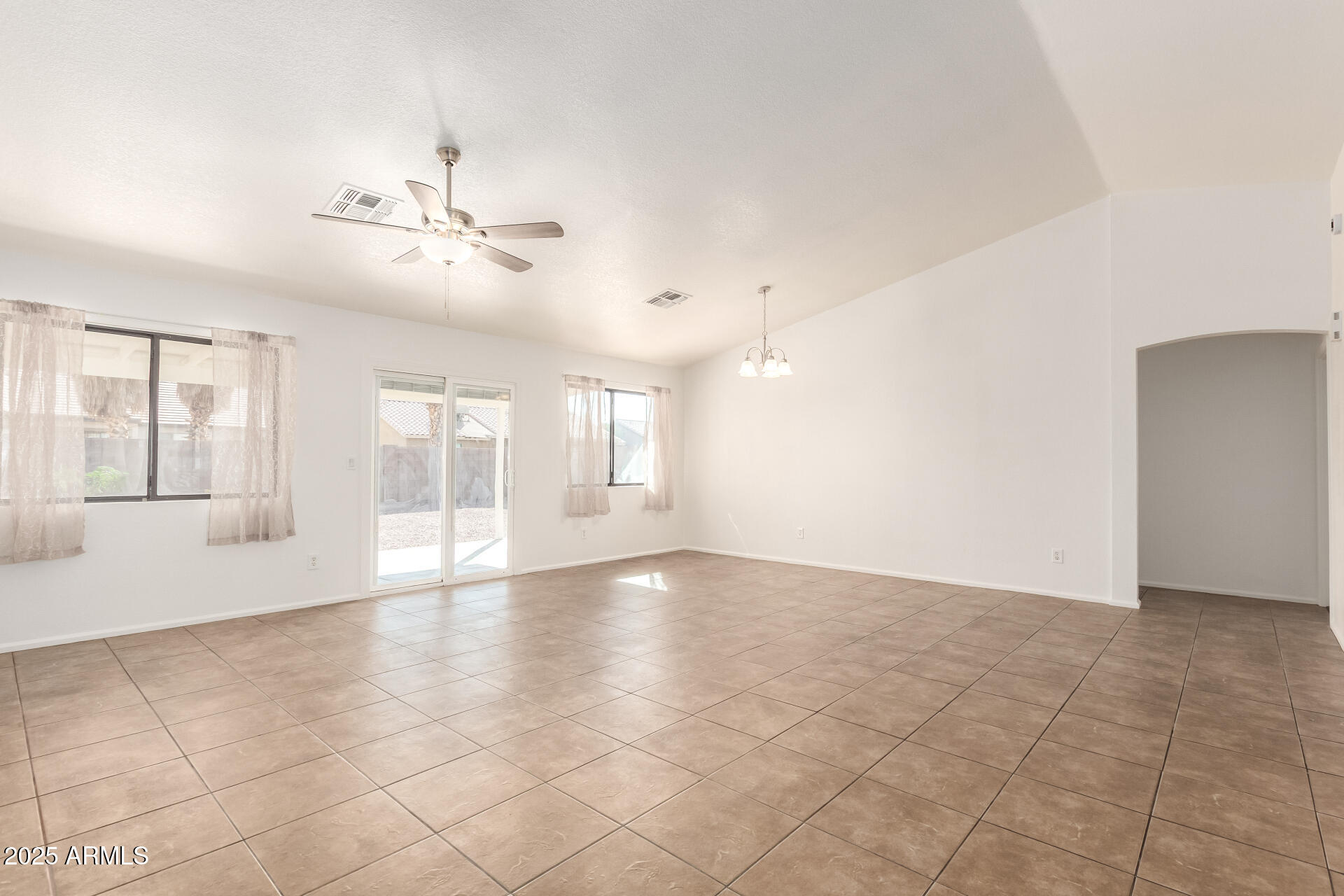 Homes for Sale in Queen Creek Arizona 1 8615 W Minnezona Avenue