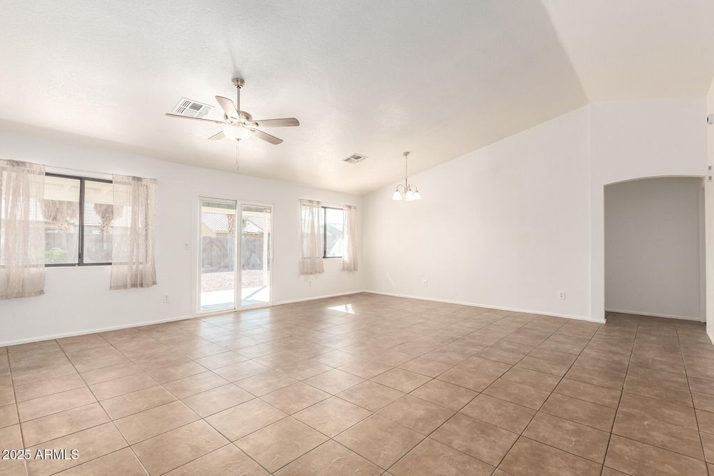 Photo of 8615 W Minnezona Avenue, Phoenix, AZ 85037 (MLS # 6937448)