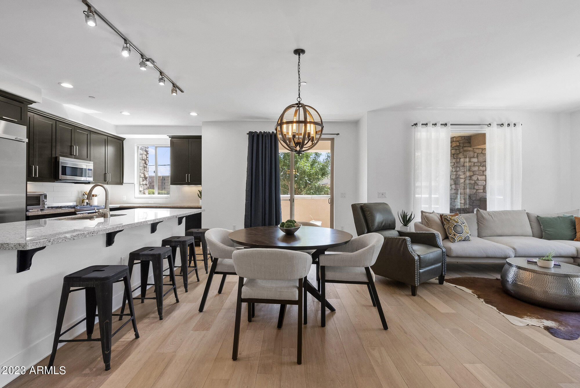 4803 N WOODMERE FAIRWAY -- 1011