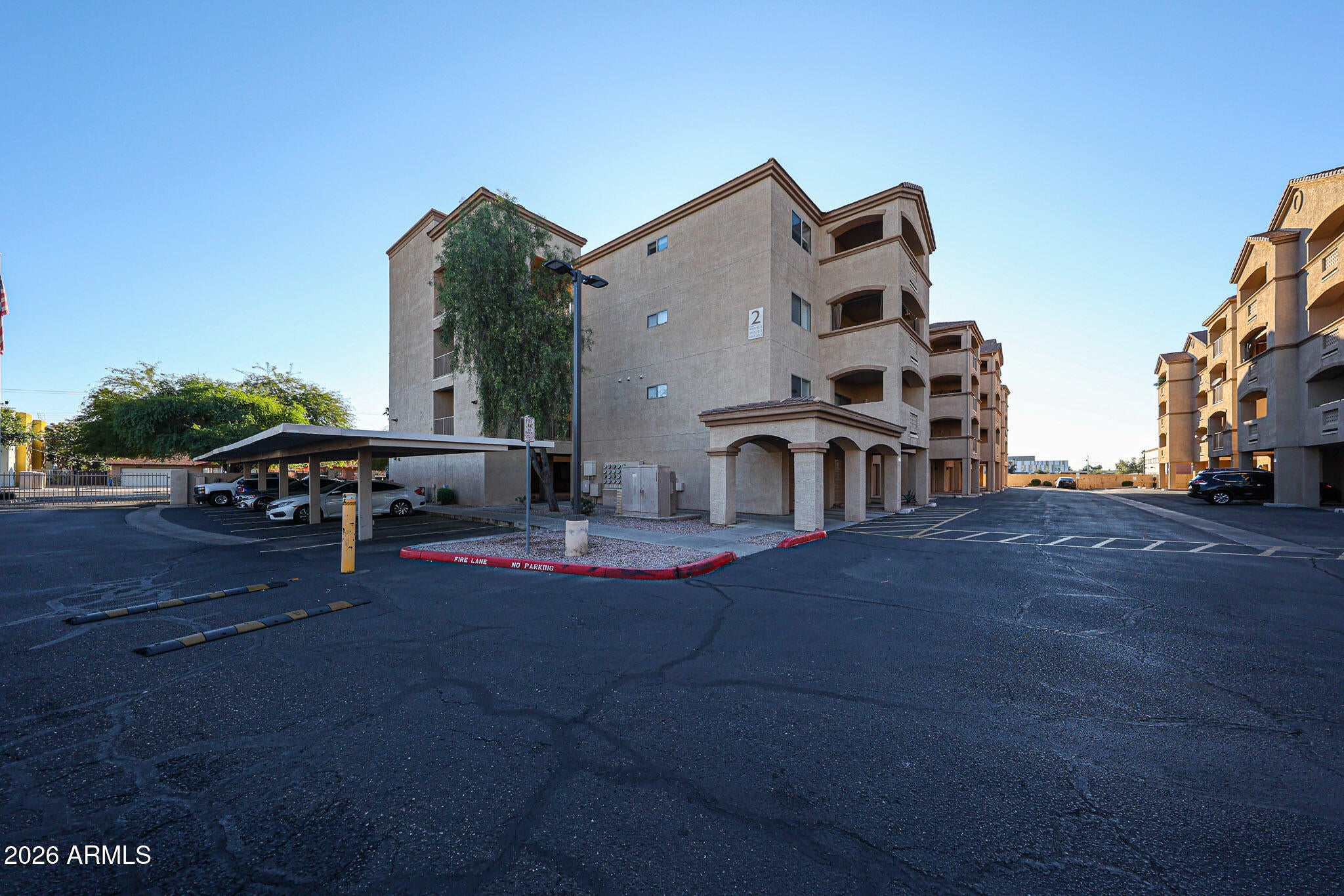 920 E DEVONSHIRE Avenue 4001