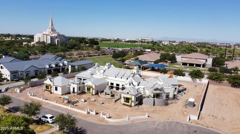 3152 S PENROSE Court Gilbert AZ 85295