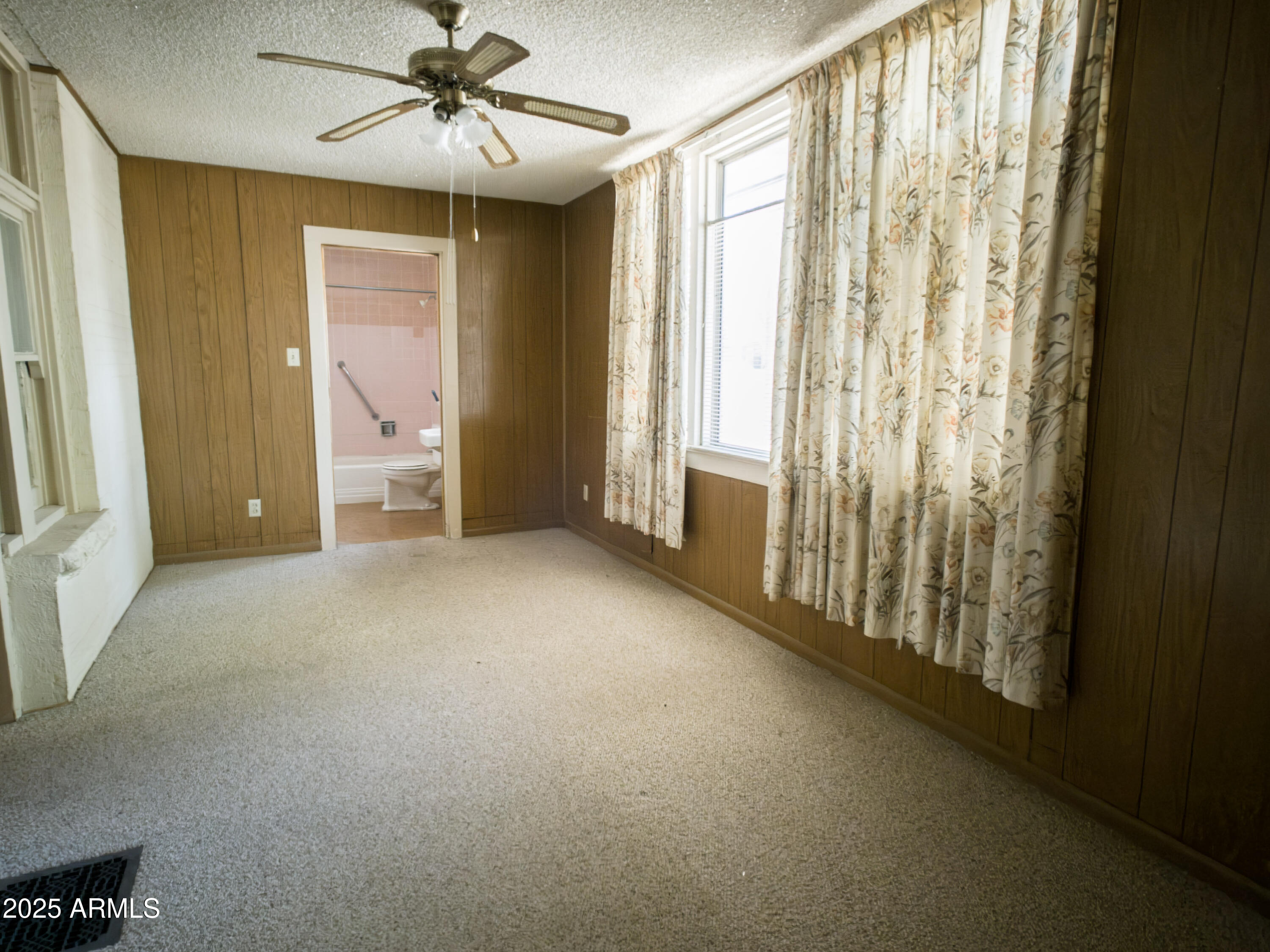 DOUGLAS - Residential
