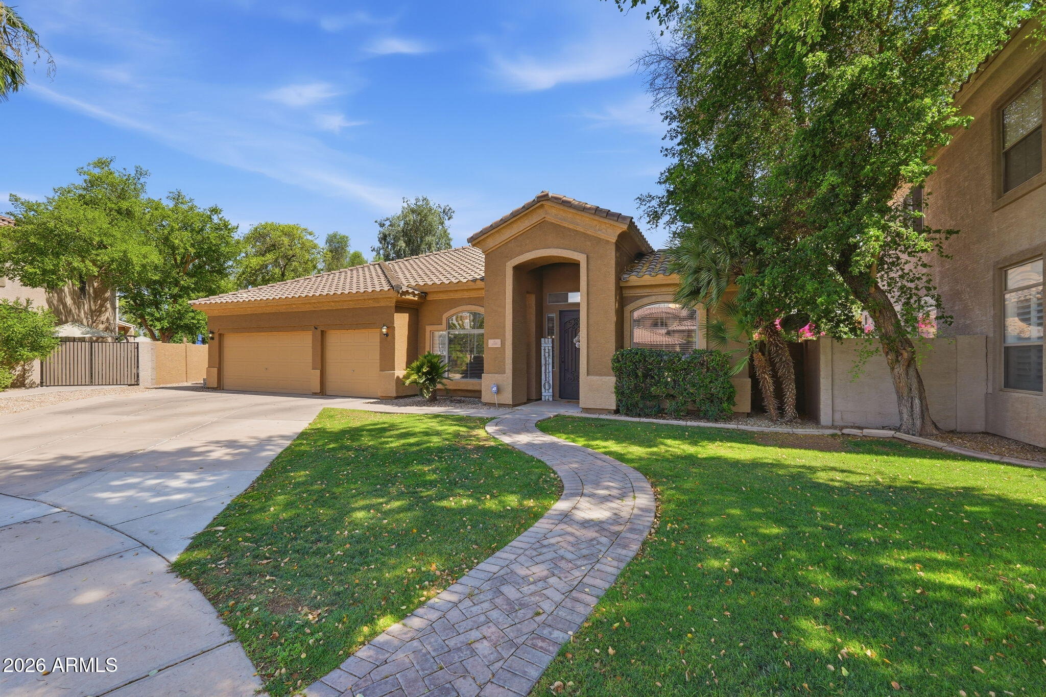 1561 E SARATOGA Court