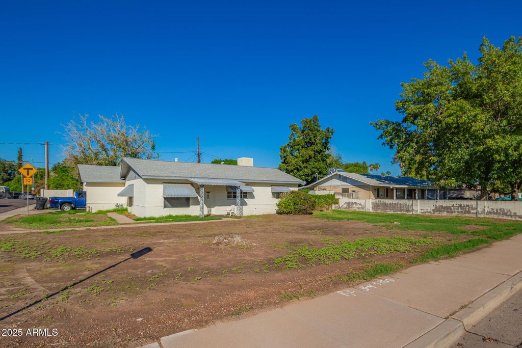 Photo of 936 N Grand Street, Mesa, AZ 85201 (MLS # 6932600)