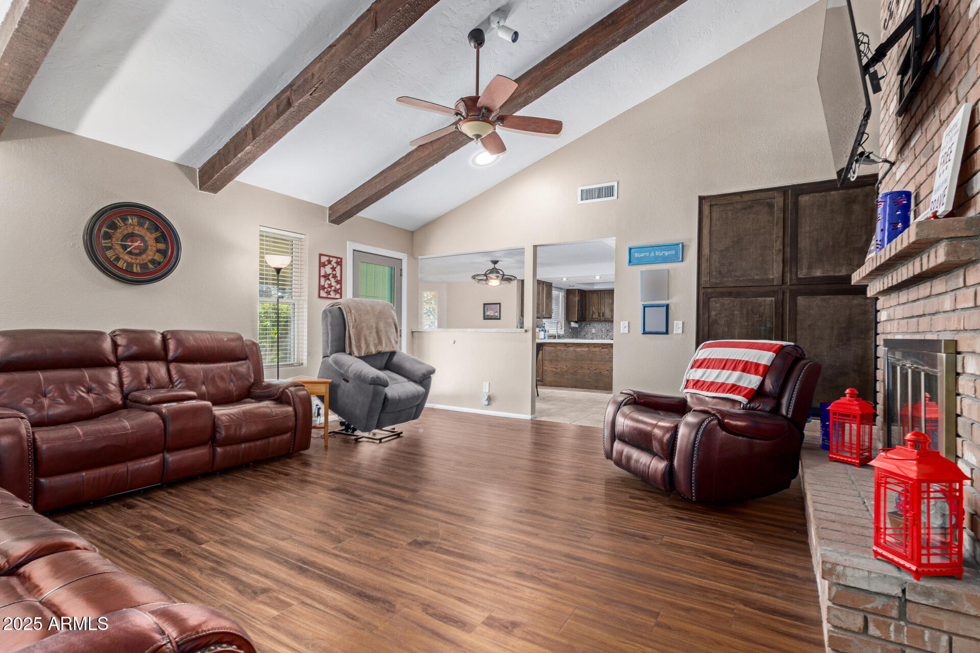 2525 E EVERGREEN Street