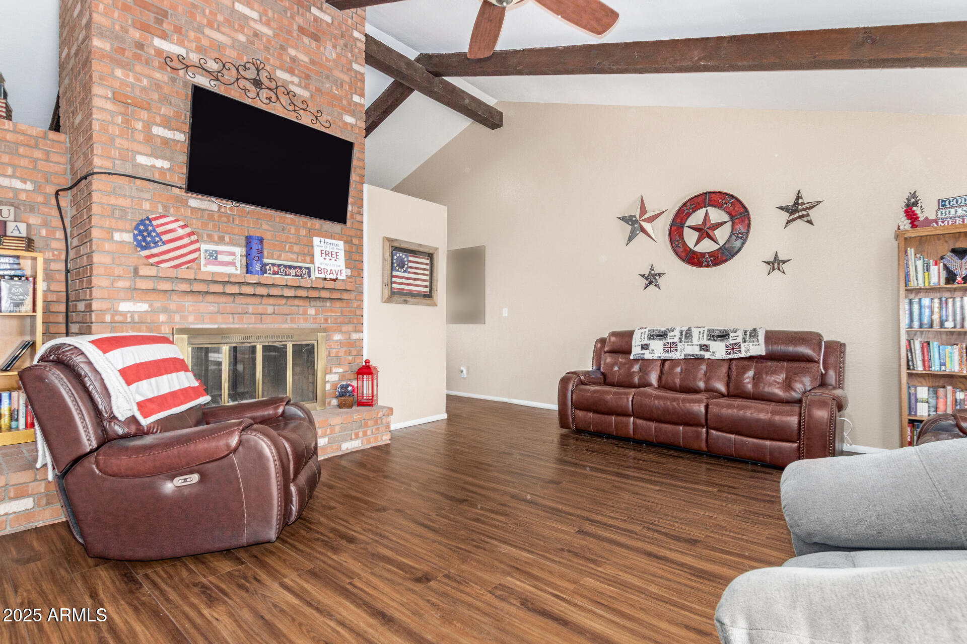 2525 E EVERGREEN Street