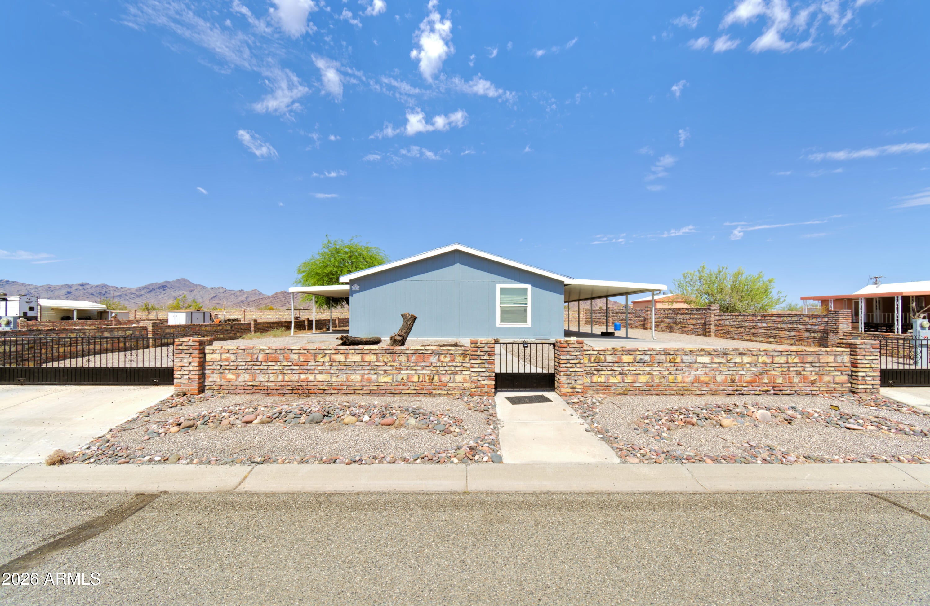 49594 EMERALD Avenue