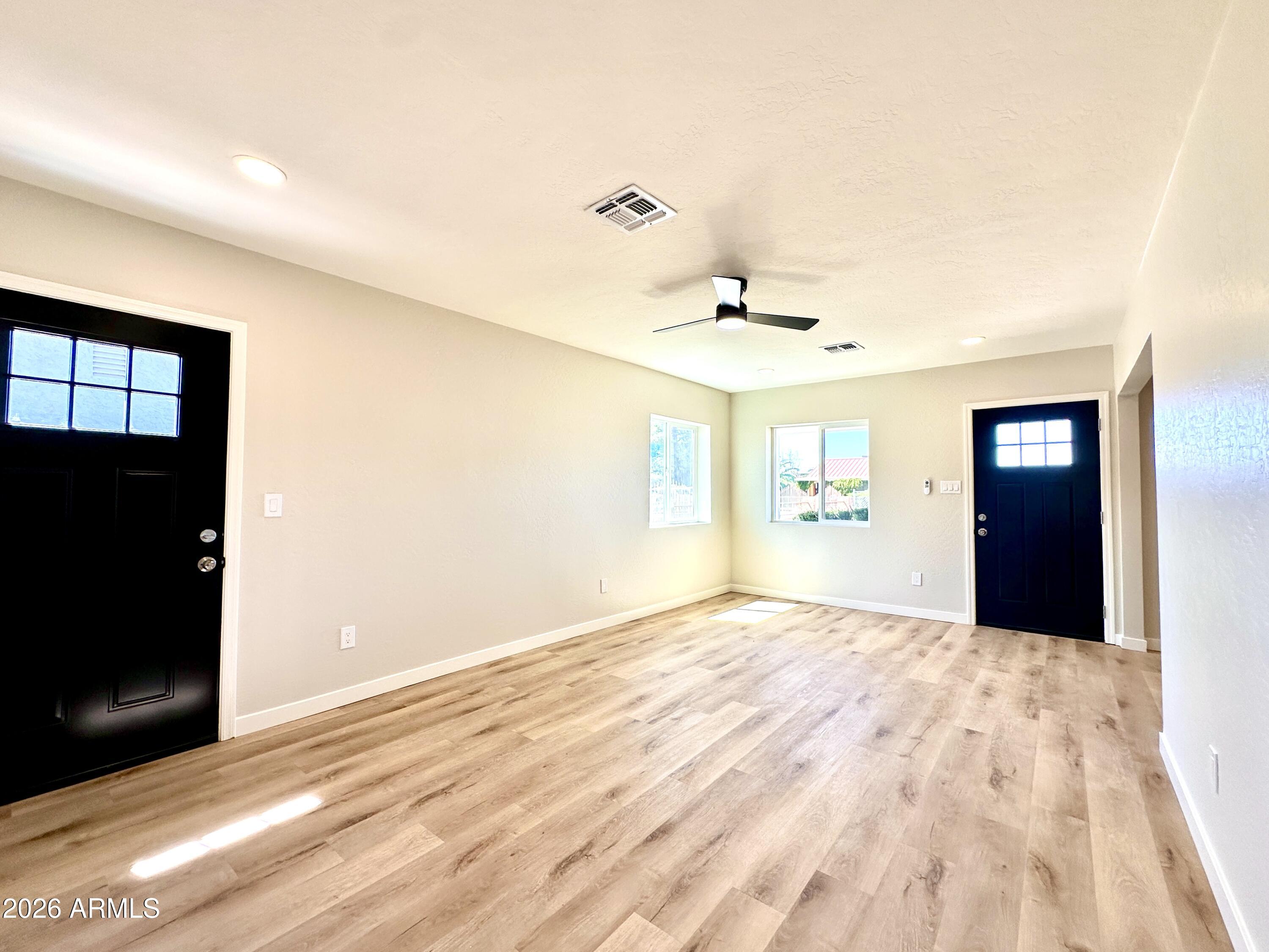 408 N MORRISON Avenue