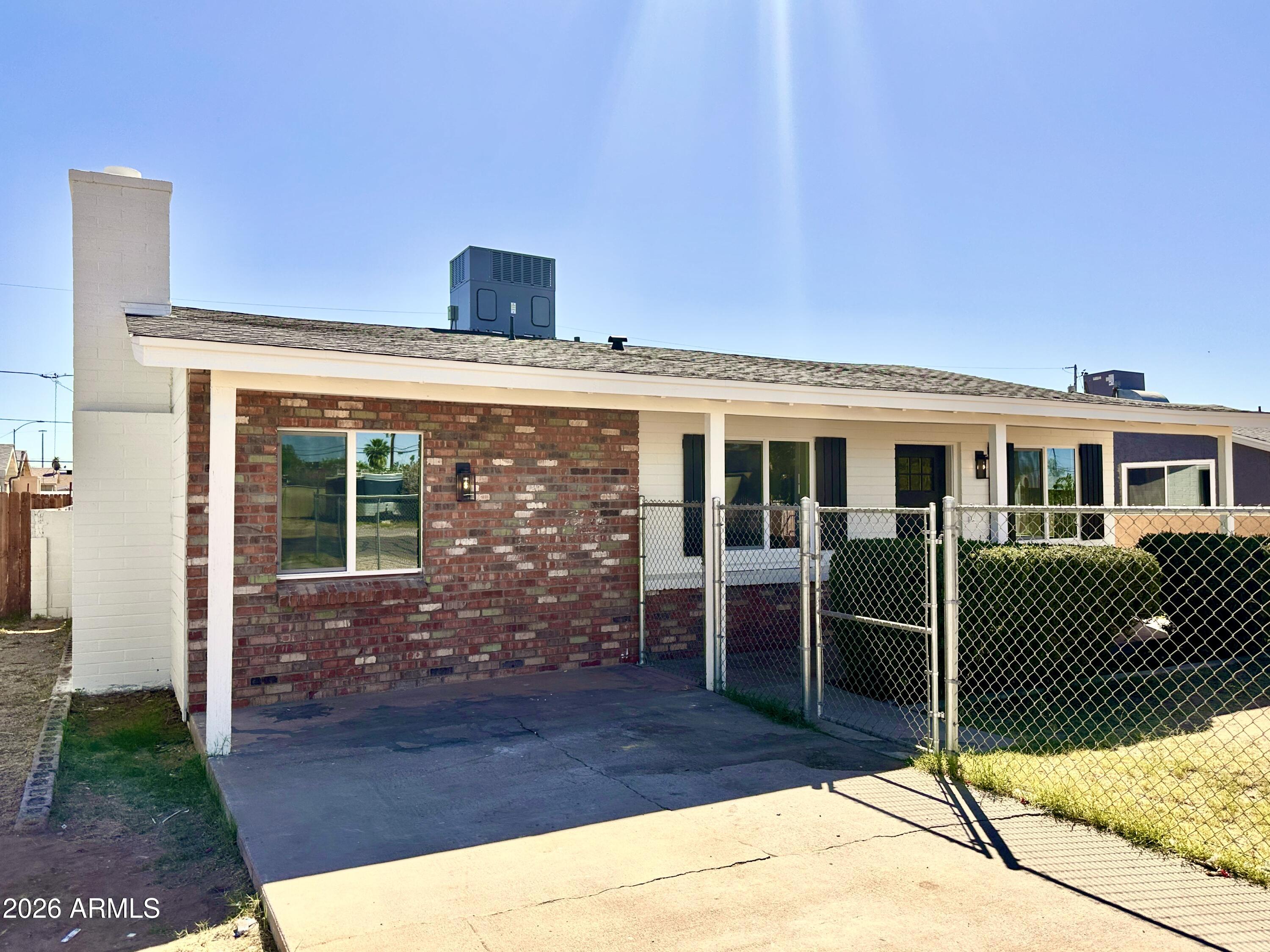 408 N MORRISON Avenue