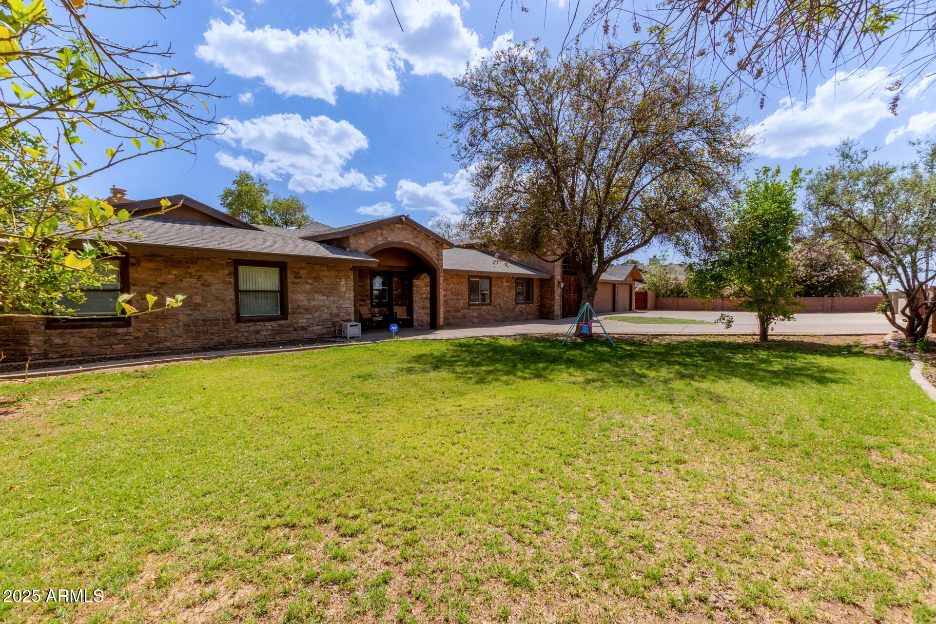 2043 E Quartz Street
