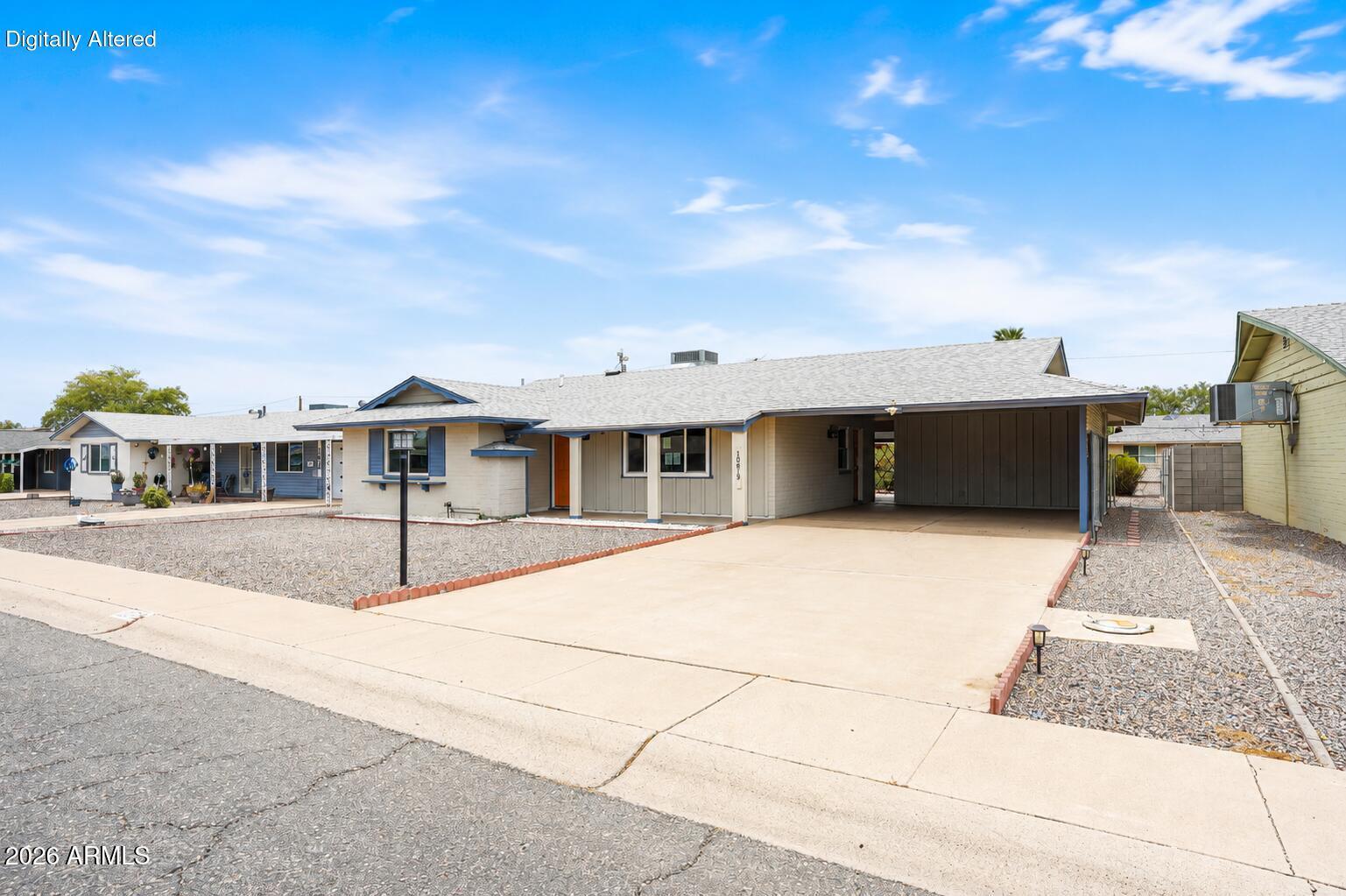 10819 W CANTERBURY Drive