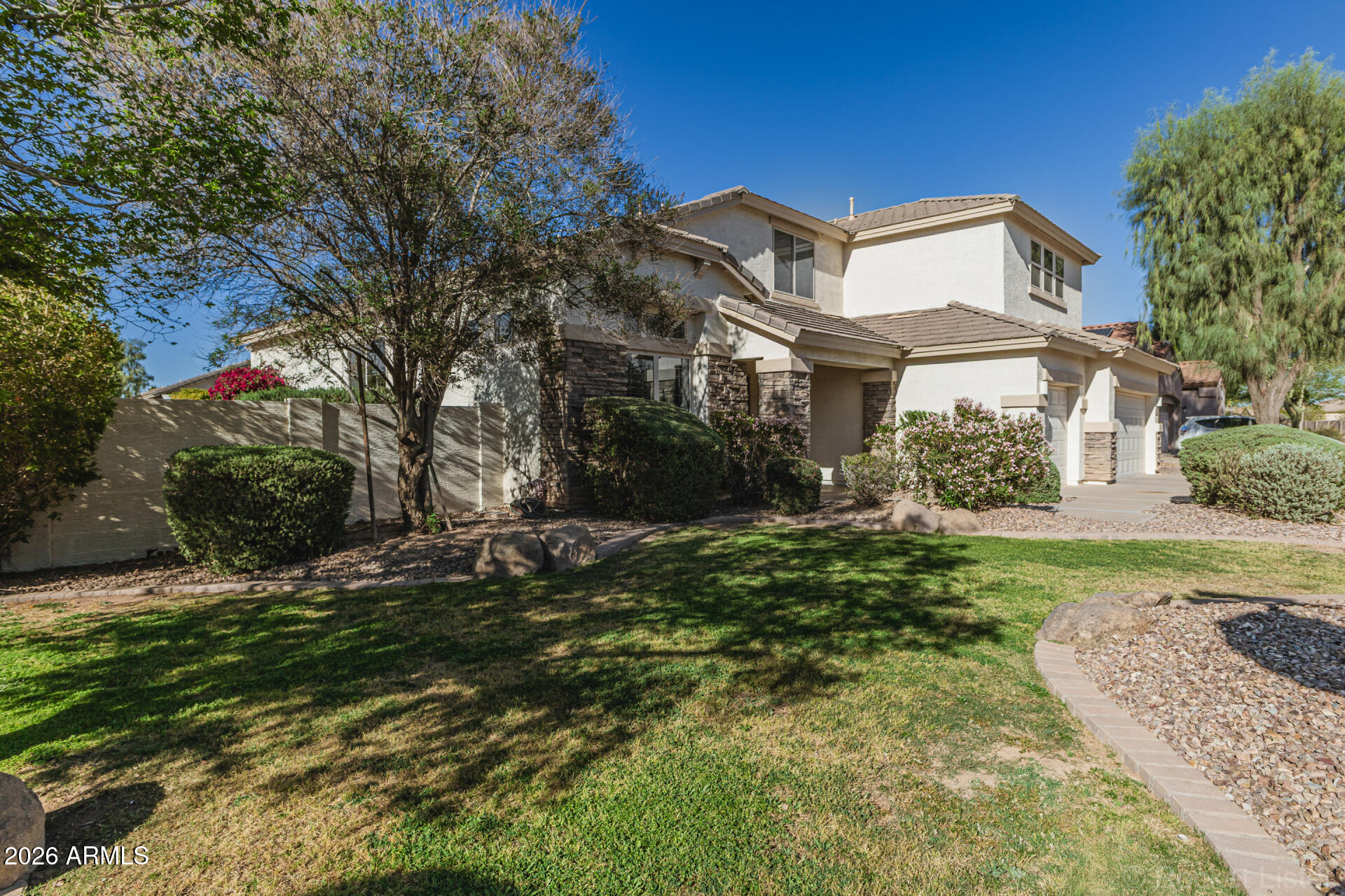 2540 E HAZELTINE Way