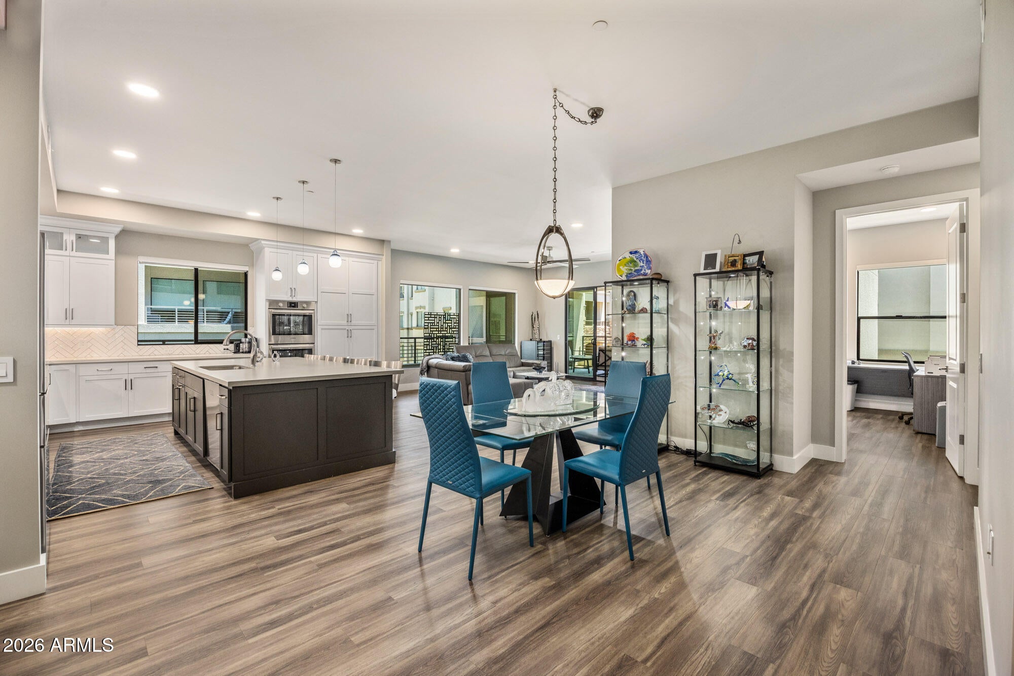 5250 E DEER VALLEY Drive 353