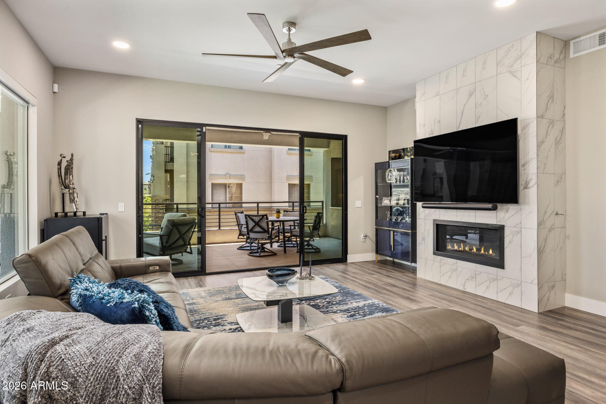 5250 E DEER VALLEY Drive 353