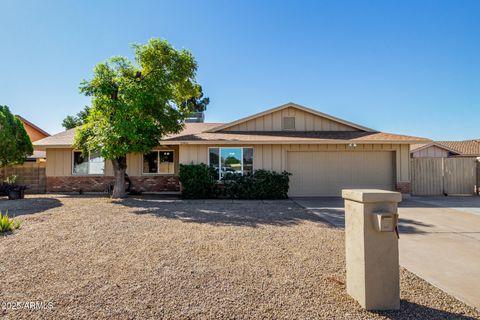 2901 W ACOMA Drive Phoenix AZ 85053