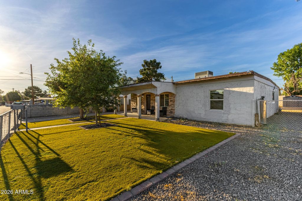 Photo of 2626 W Northview Avenue, Phoenix, AZ 85051 (MLS # 7001873)