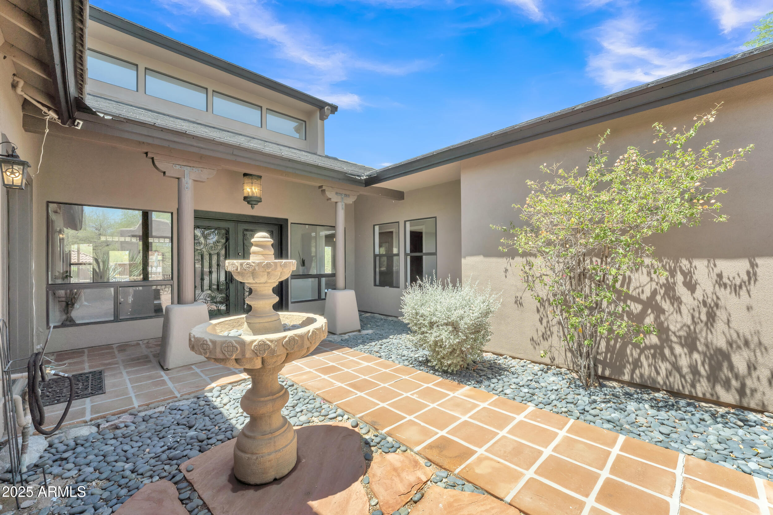 7839 E Dixileta Drive