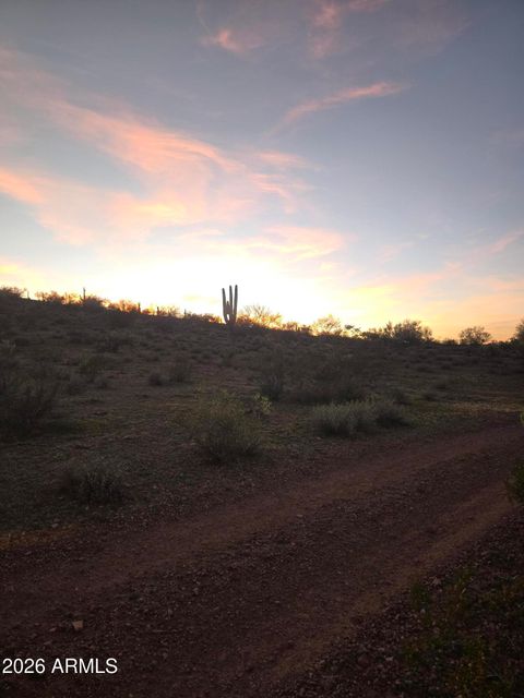 43009 N Castle Hot Springs Road '-' Morristown AZ 85342