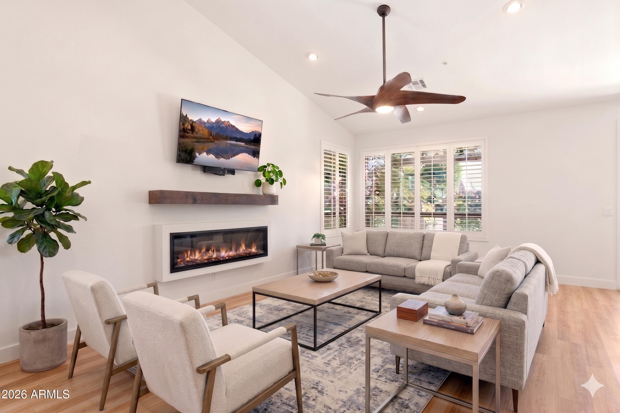 9827 E BLANCHE Drive