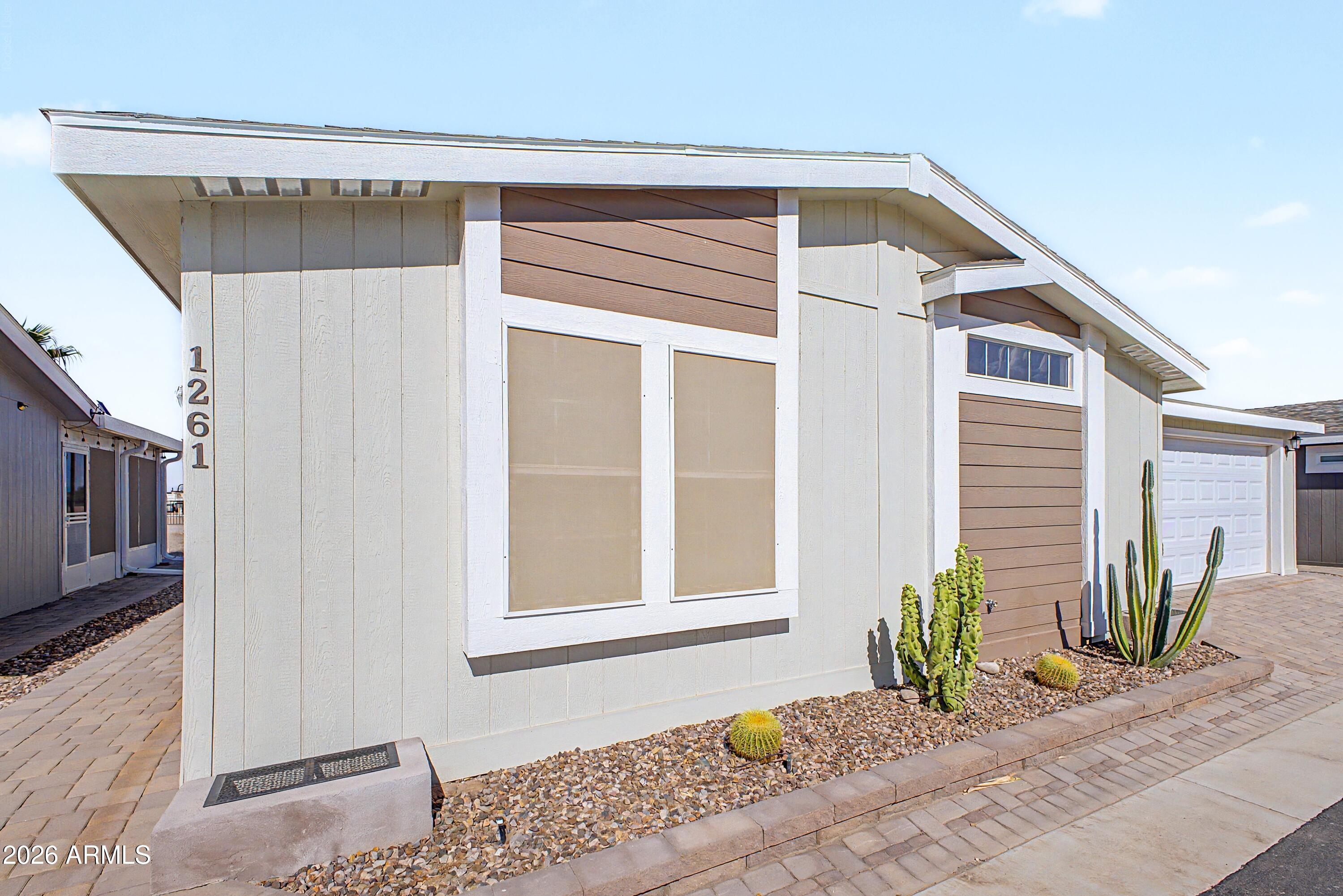 11201 N El Mirage Rd -- 1261