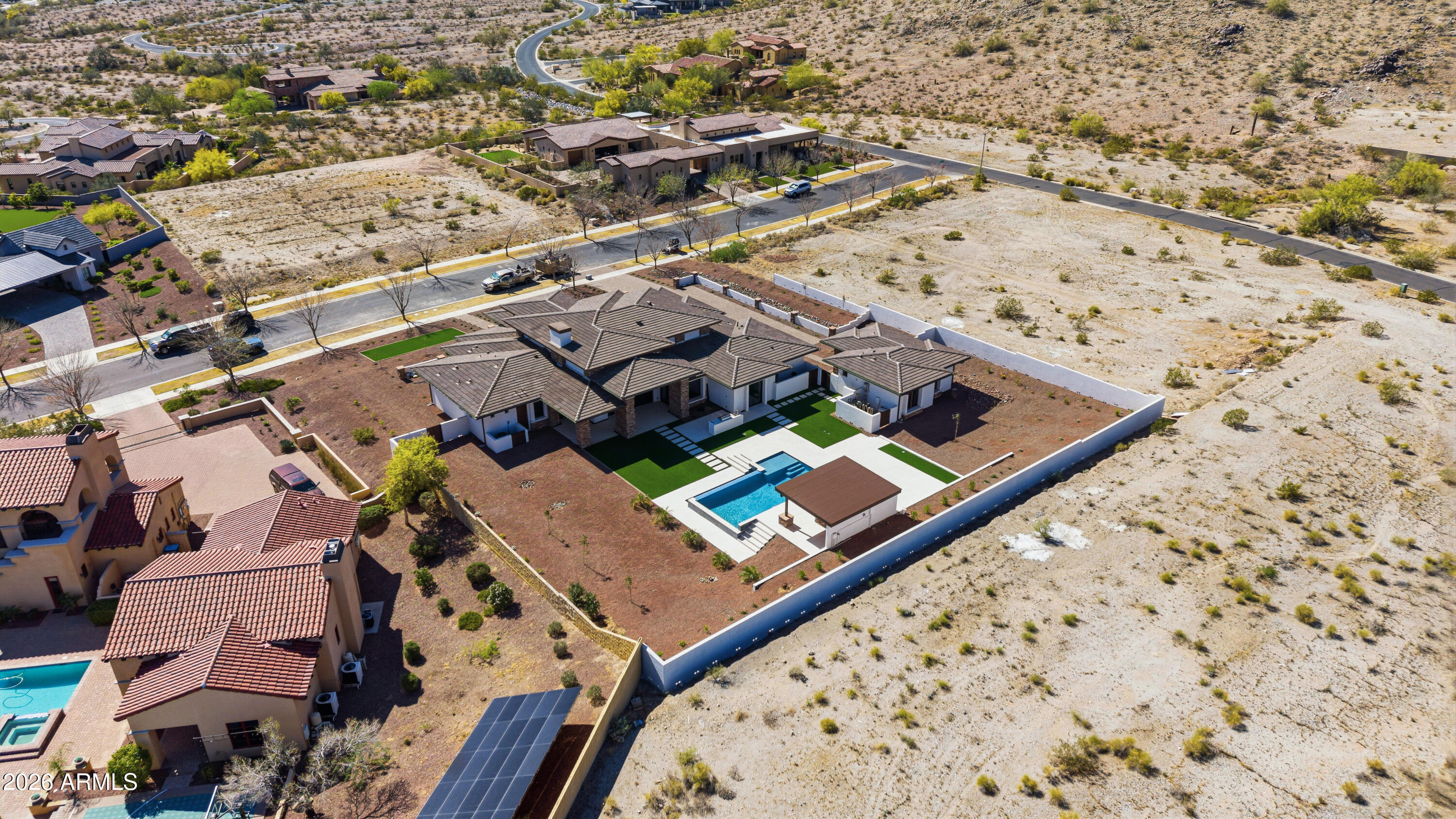 3139 N HERITAGE Street