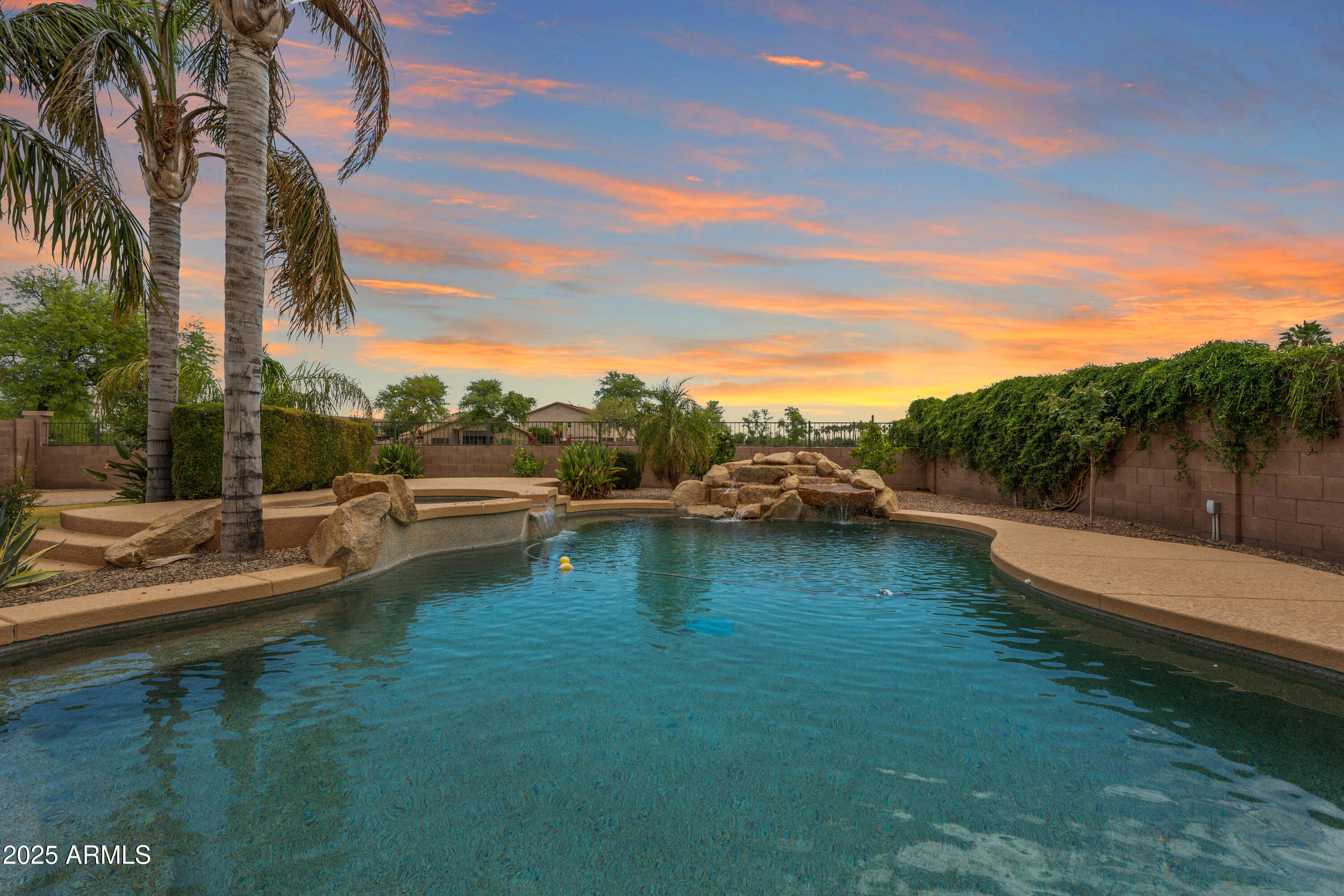 22737 N SUNSET Drive