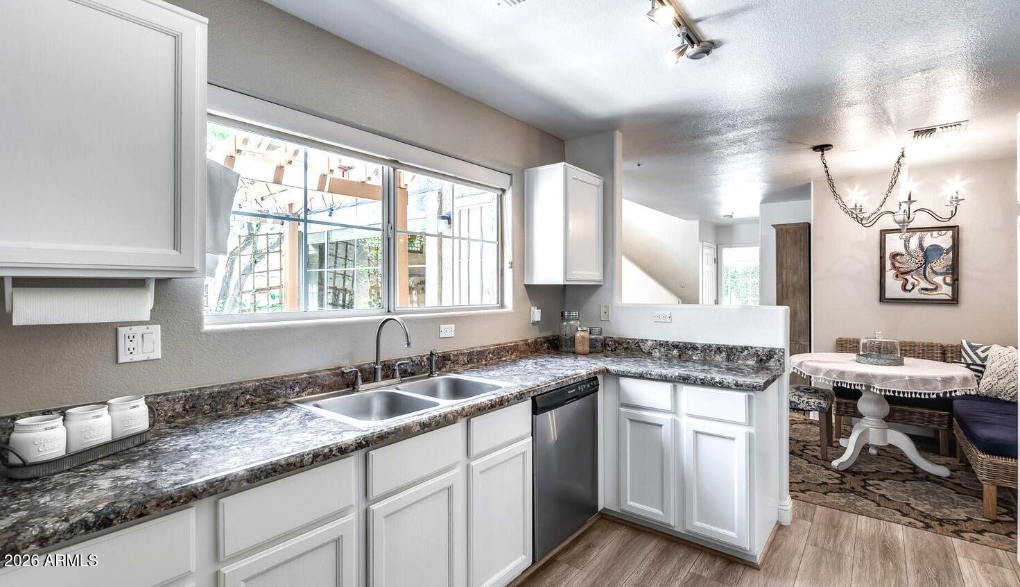 1633 E LAKESIDE Drive 131