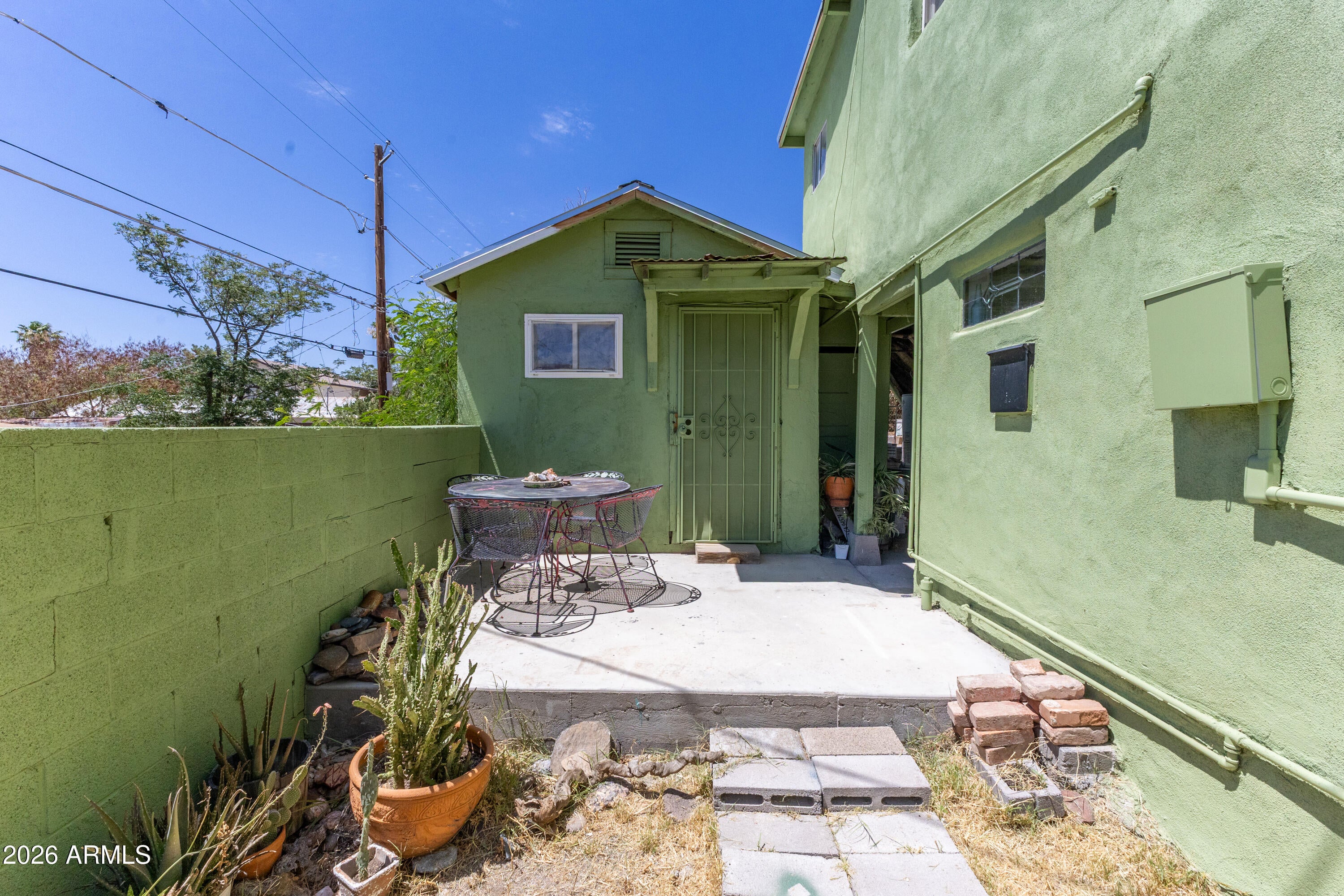 37 N KELLNER Avenue