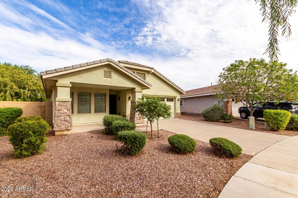 Photo of 4284 E Wildhorse Drive, Gilbert, AZ 85297 (MLS # 6950996)