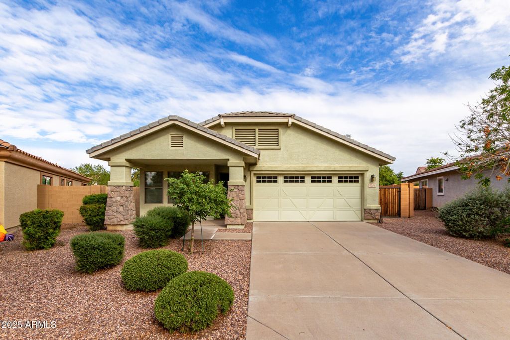Photo of 4284 E Wildhorse Drive, Gilbert, AZ 85297 (MLS # 6950996)