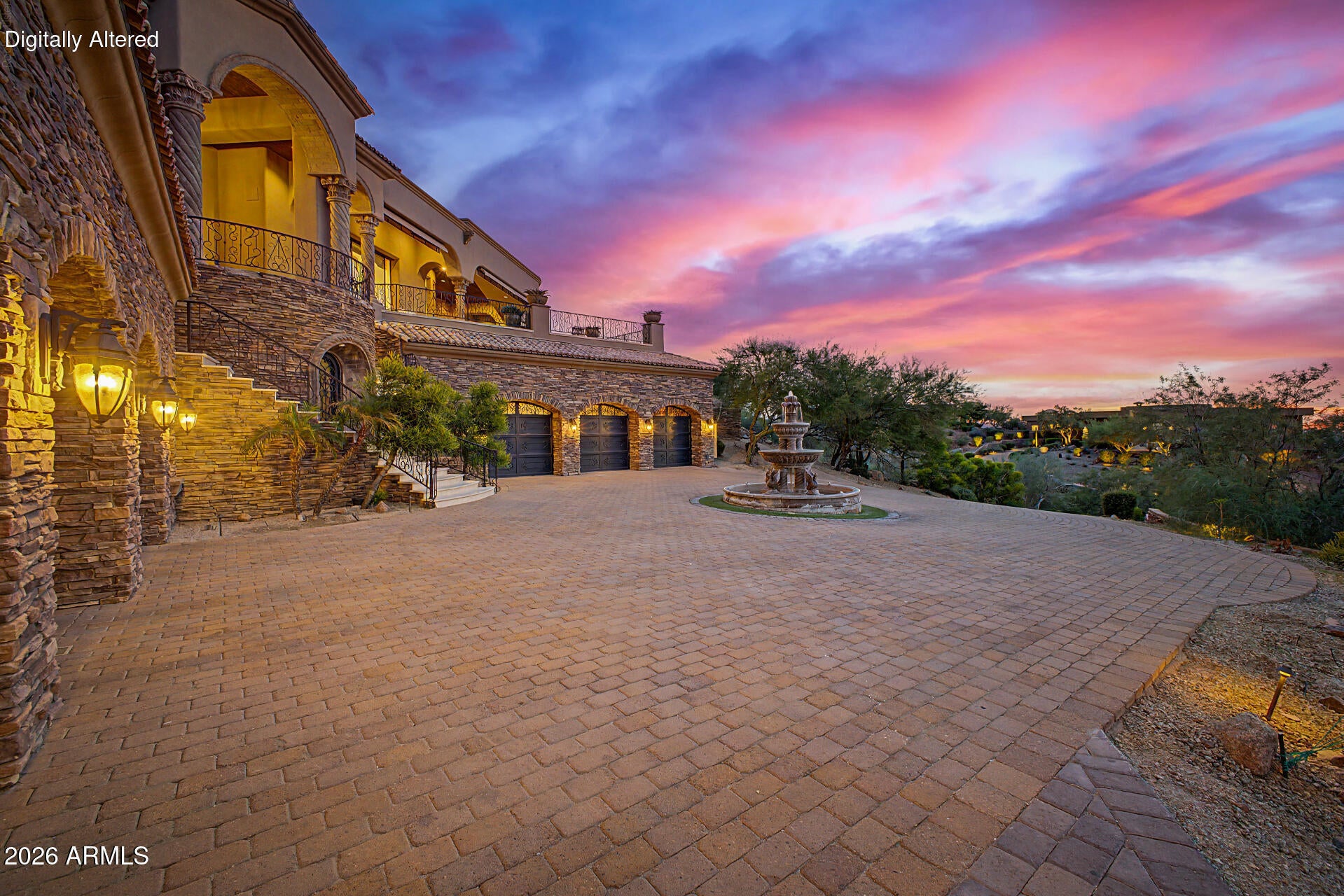 9245 N VISTA VERDE Court