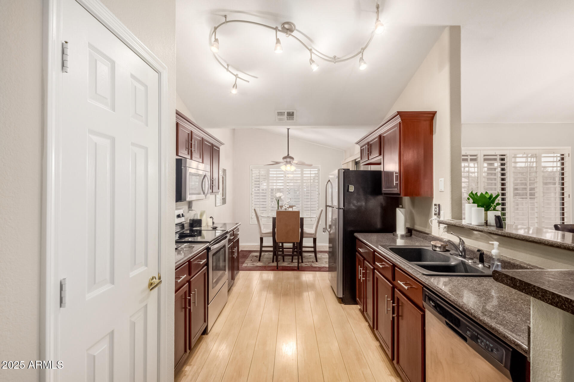 1350 W SEASCAPE Drive