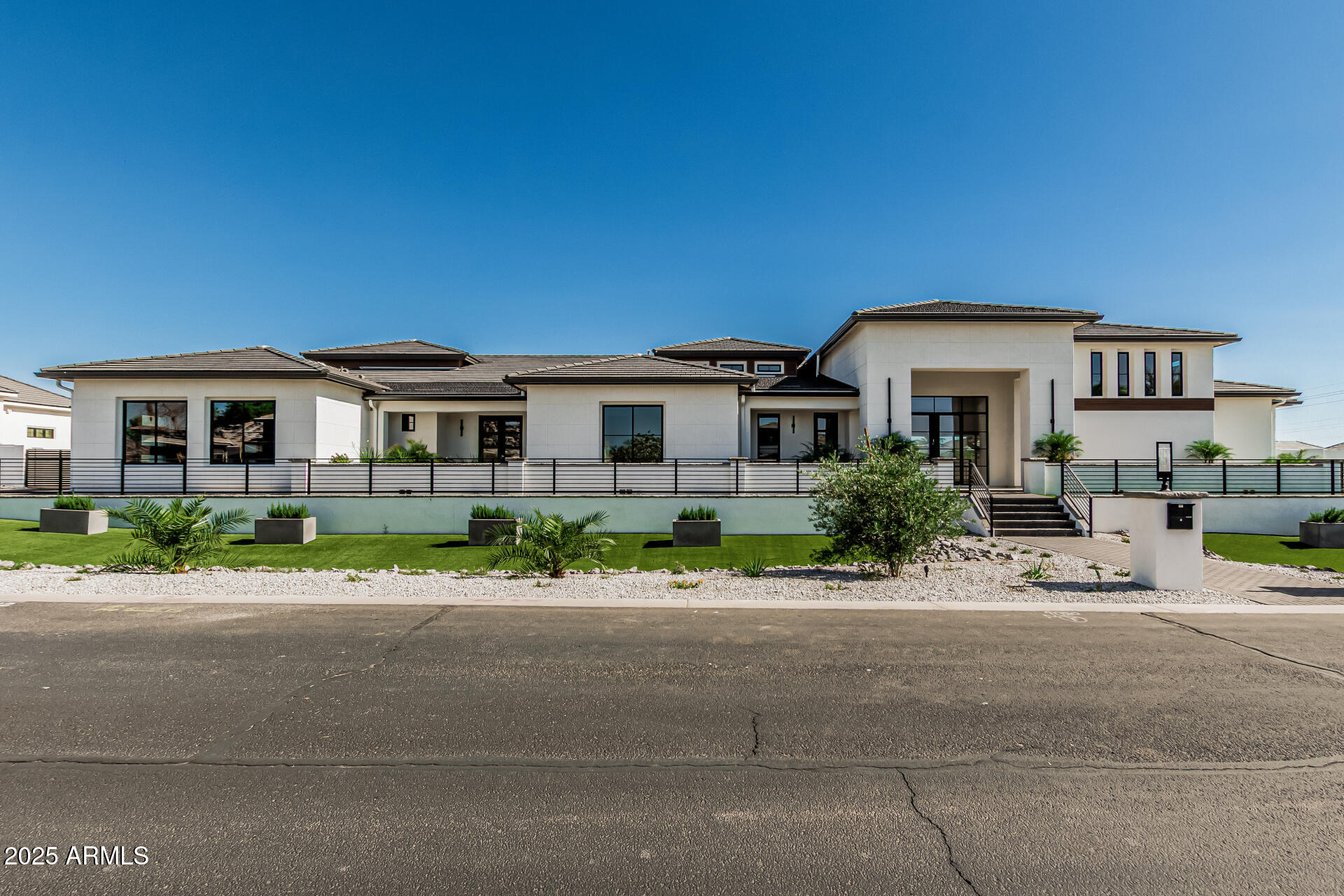 3653 E RUNAWAY BAY Place