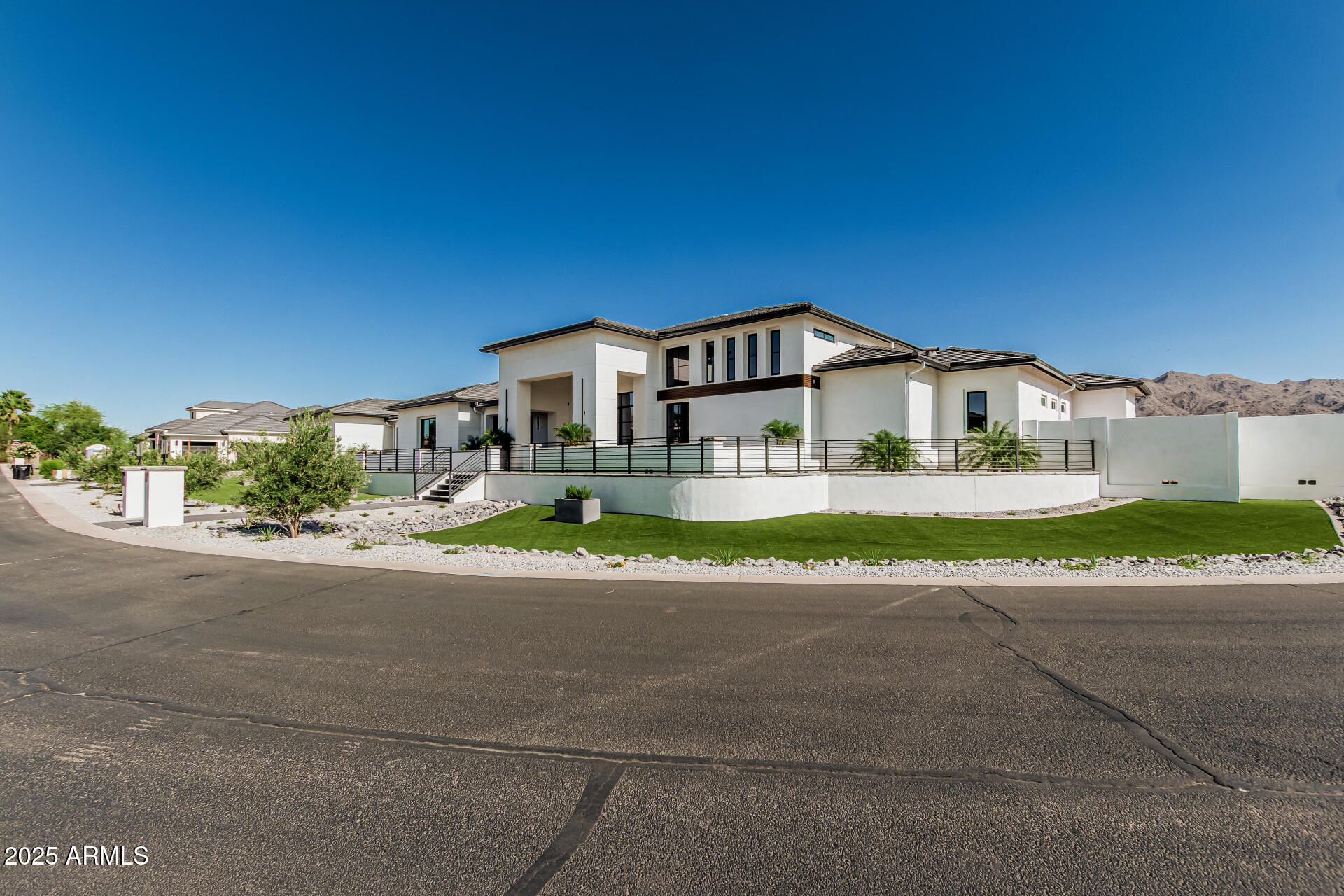 3653 E RUNAWAY BAY Place