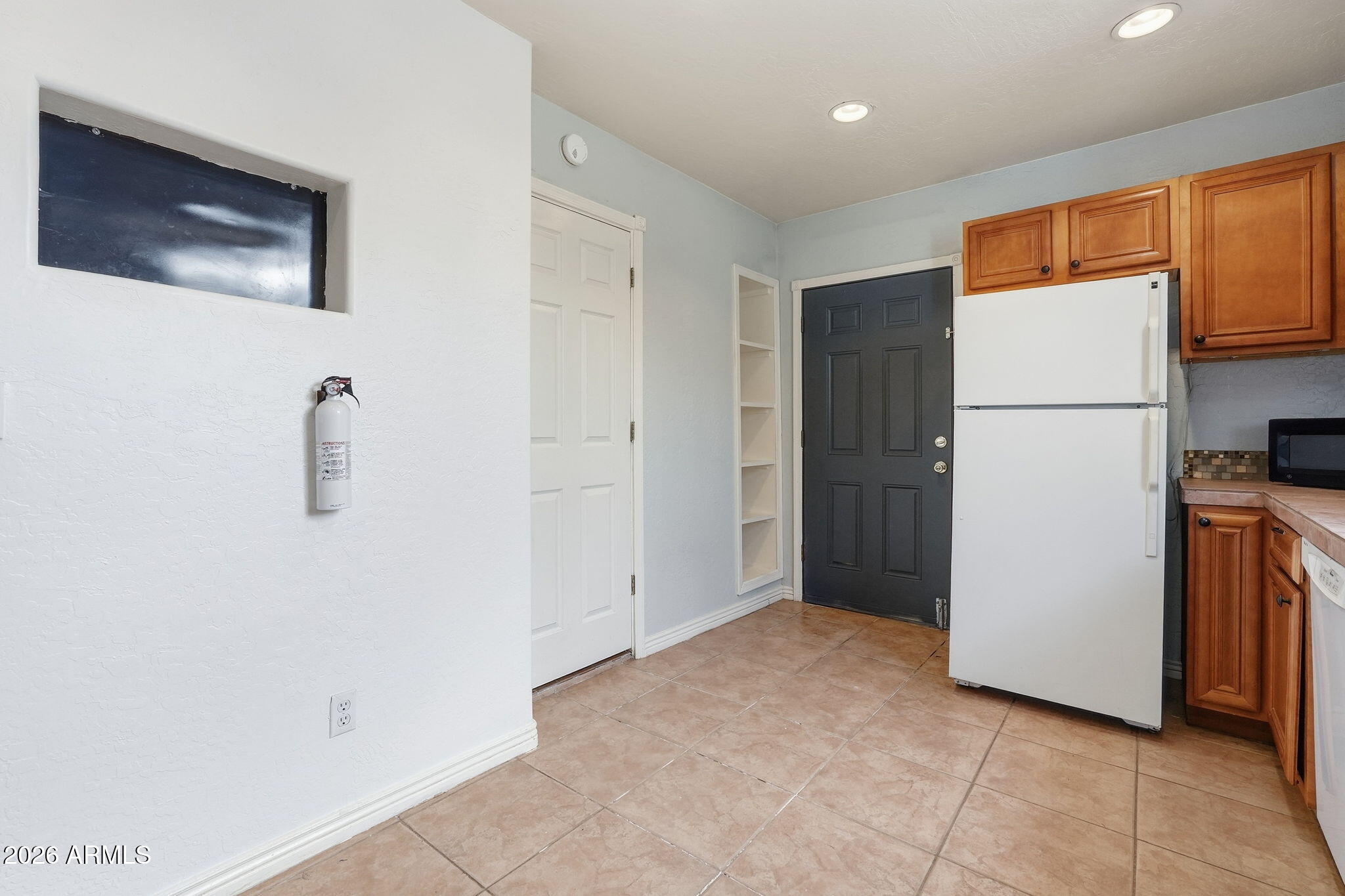 939 S PIONEER --