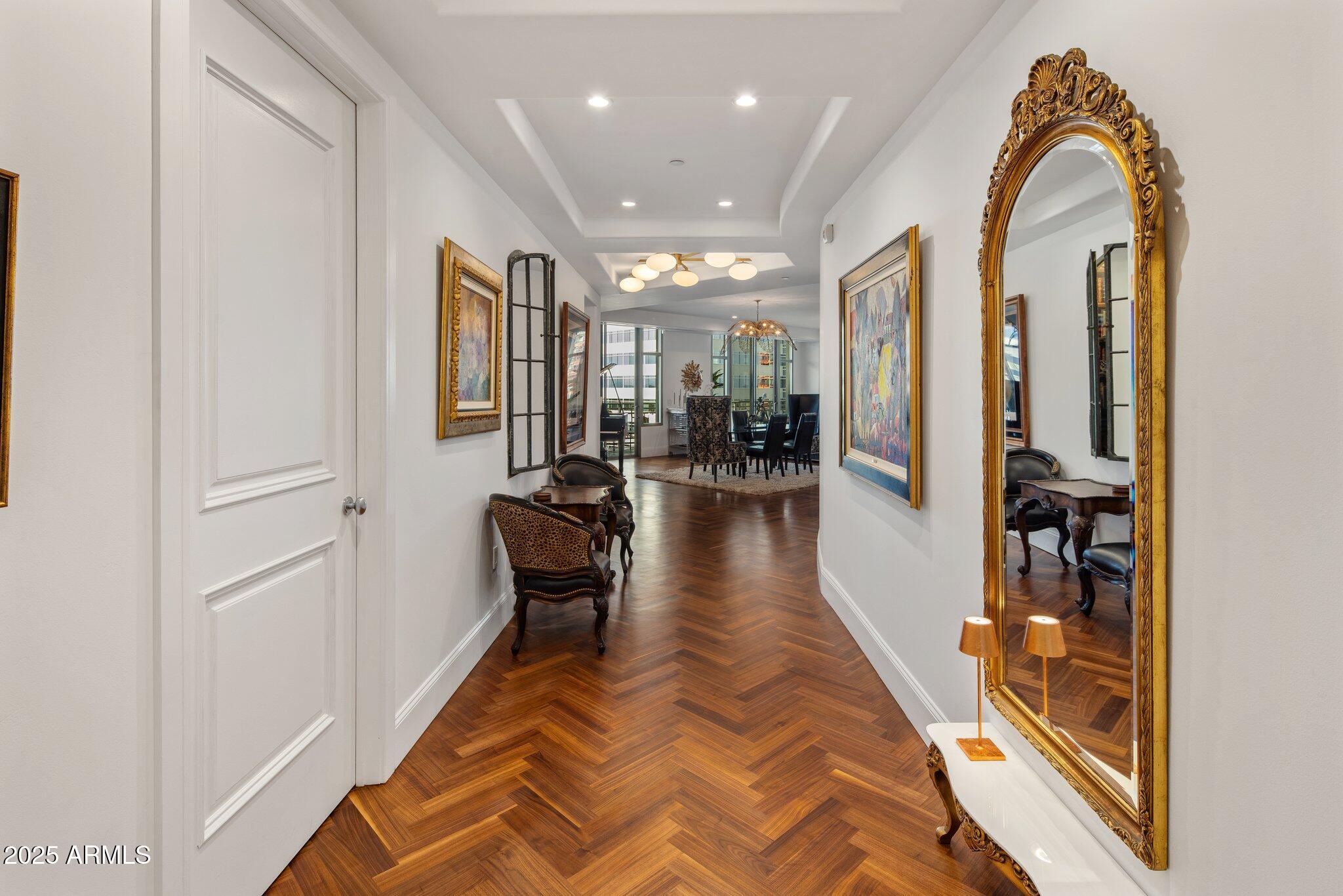 2211 E CAMELBACK Road 902