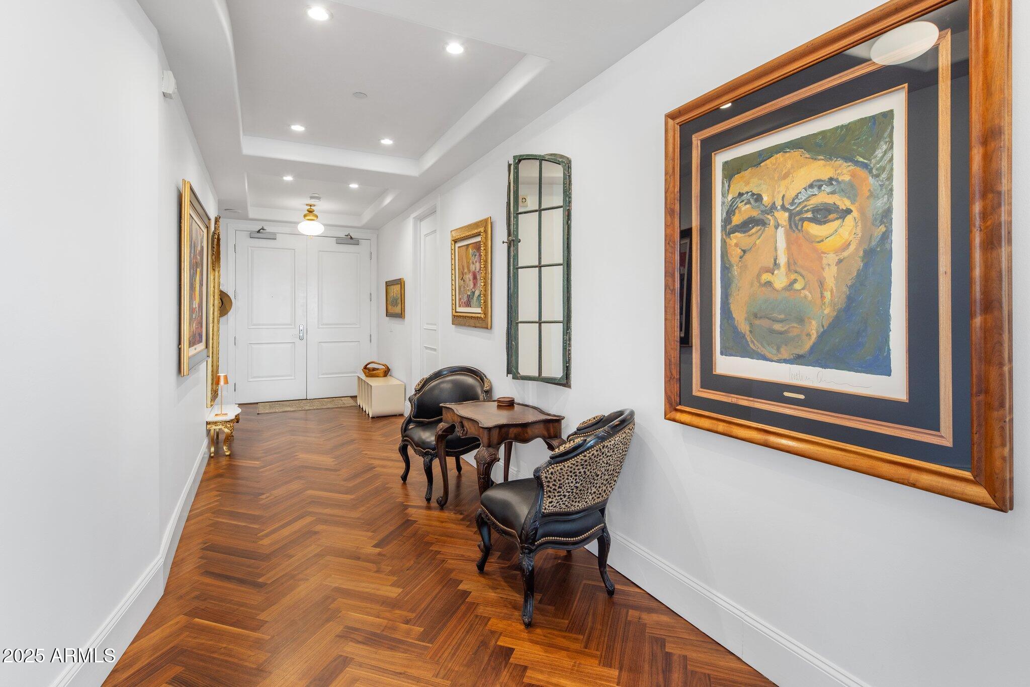 2211 E CAMELBACK Road 902