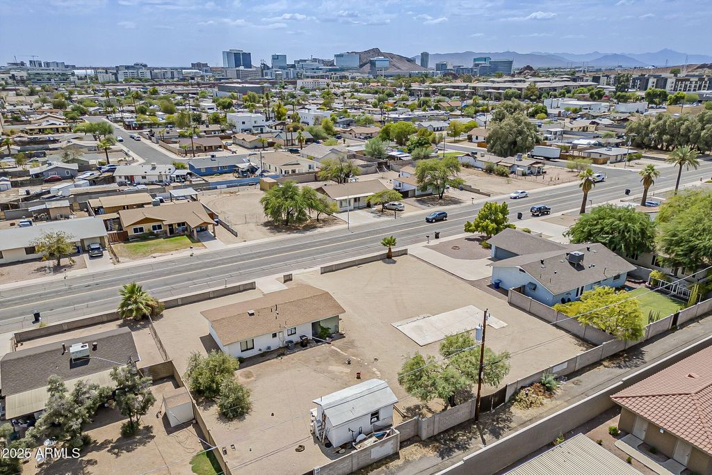 Photo of 1030 E Weber Drive, Tempe, AZ 85288 (MLS # 6910567)