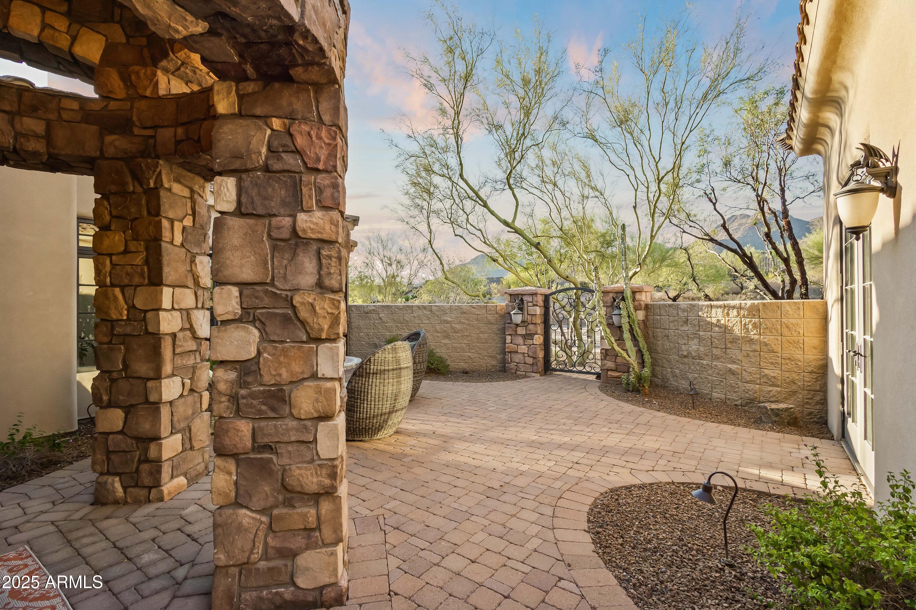 SCOTTSDALE MOUNTAIN ESTATES UNIT ONE - Residential