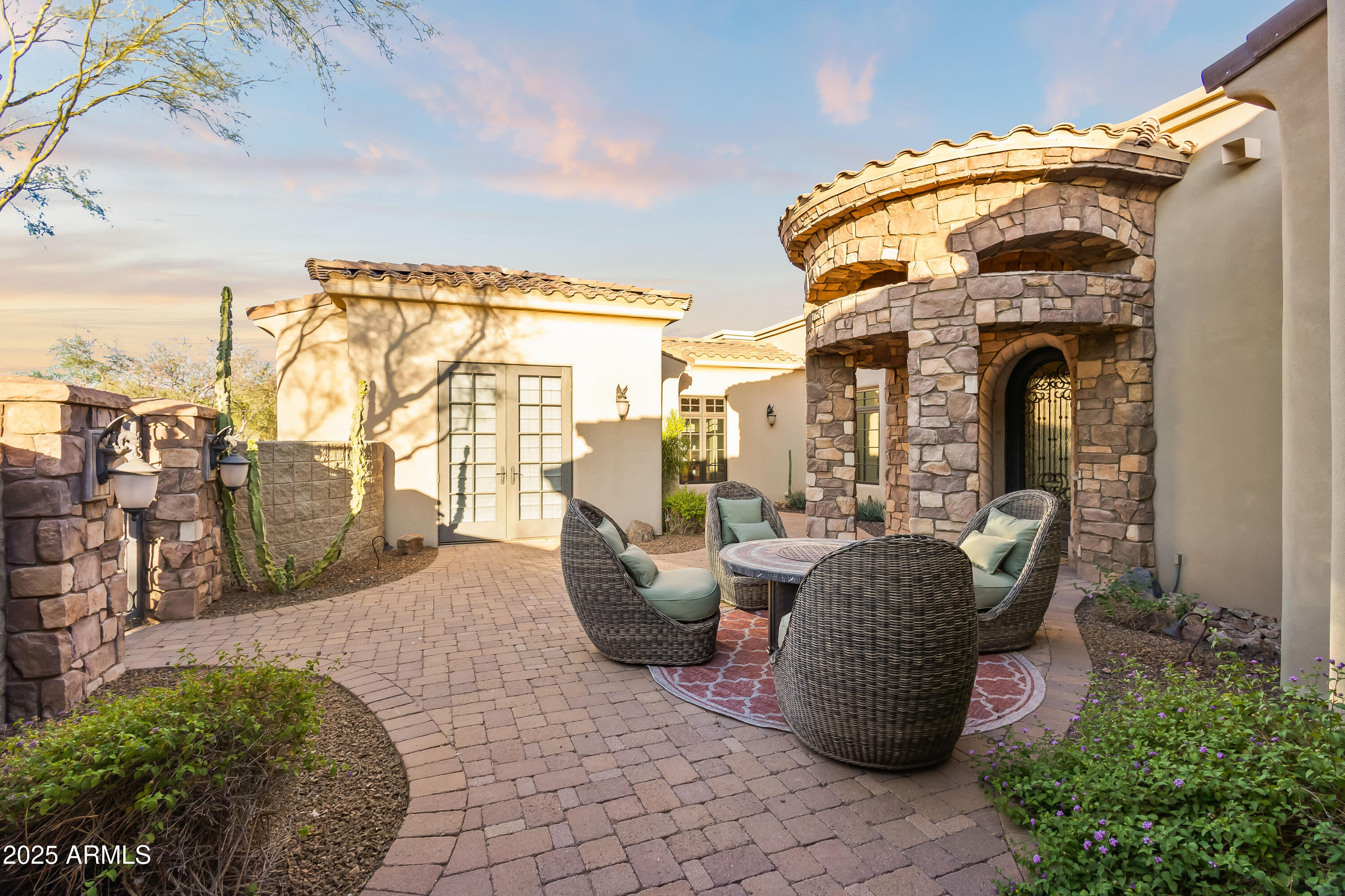 SCOTTSDALE MOUNTAIN ESTATES UNIT ONE - Residential