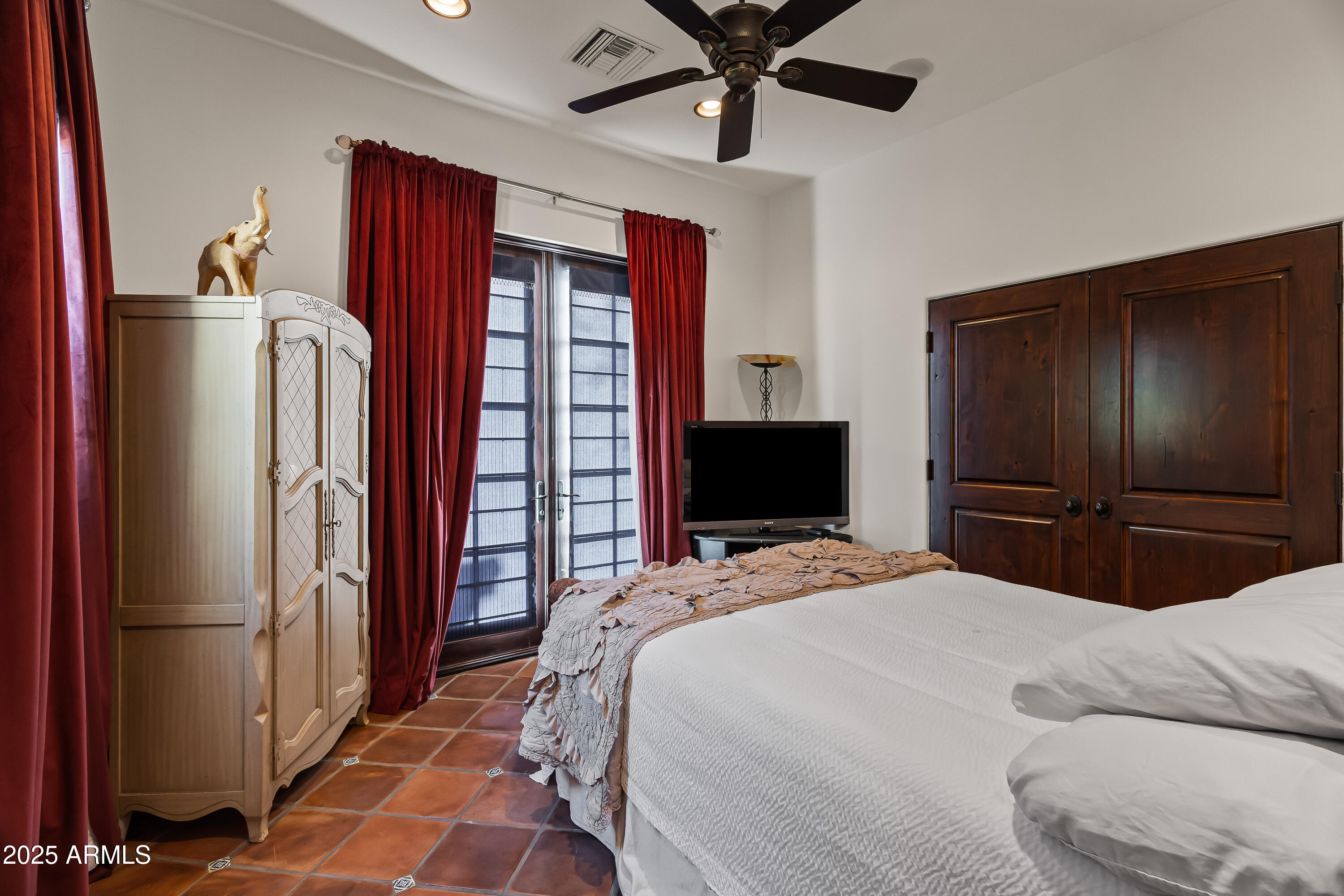 SCOTTSDALE MOUNTAIN ESTATES UNIT ONE - Residential