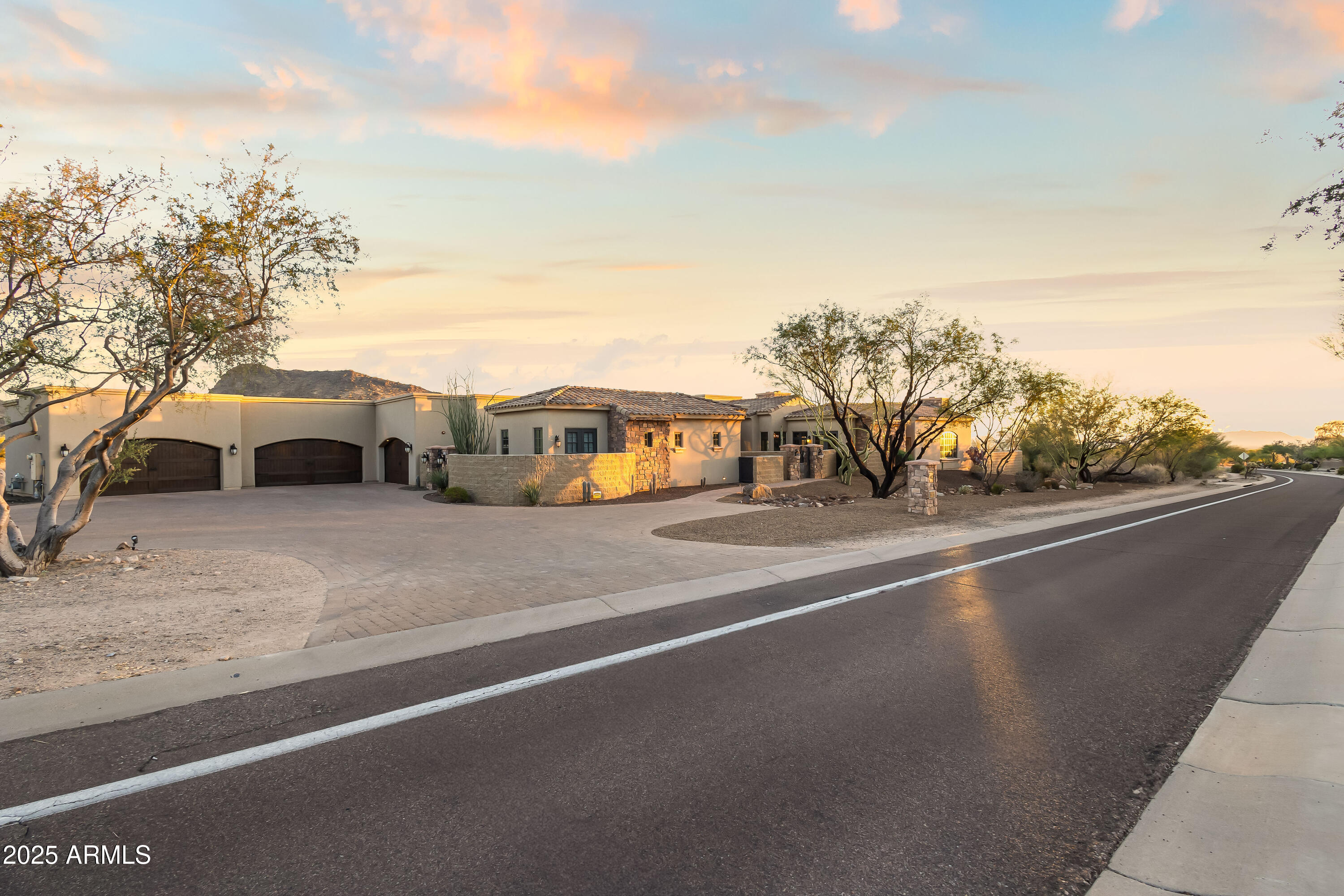 SCOTTSDALE MOUNTAIN ESTATES UNIT ONE - Residential