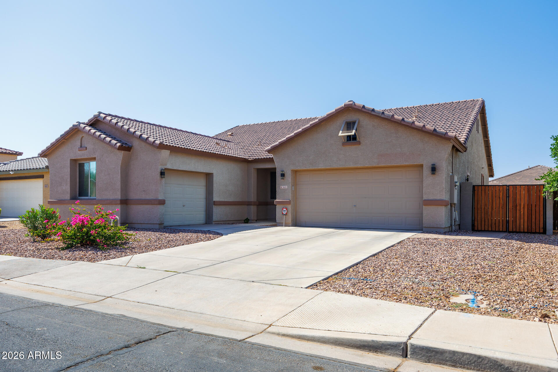 1633 E PALO VERDE Drive