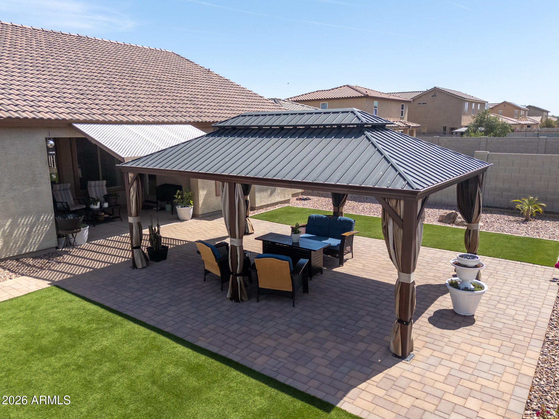 1633 E PALO VERDE Drive