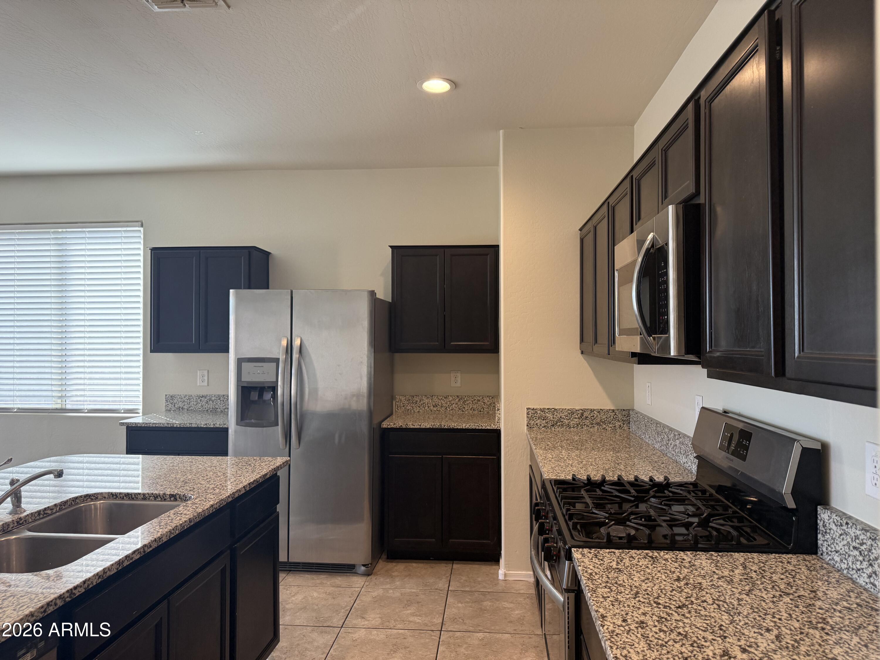 31009 W COLUMBUS Avenue